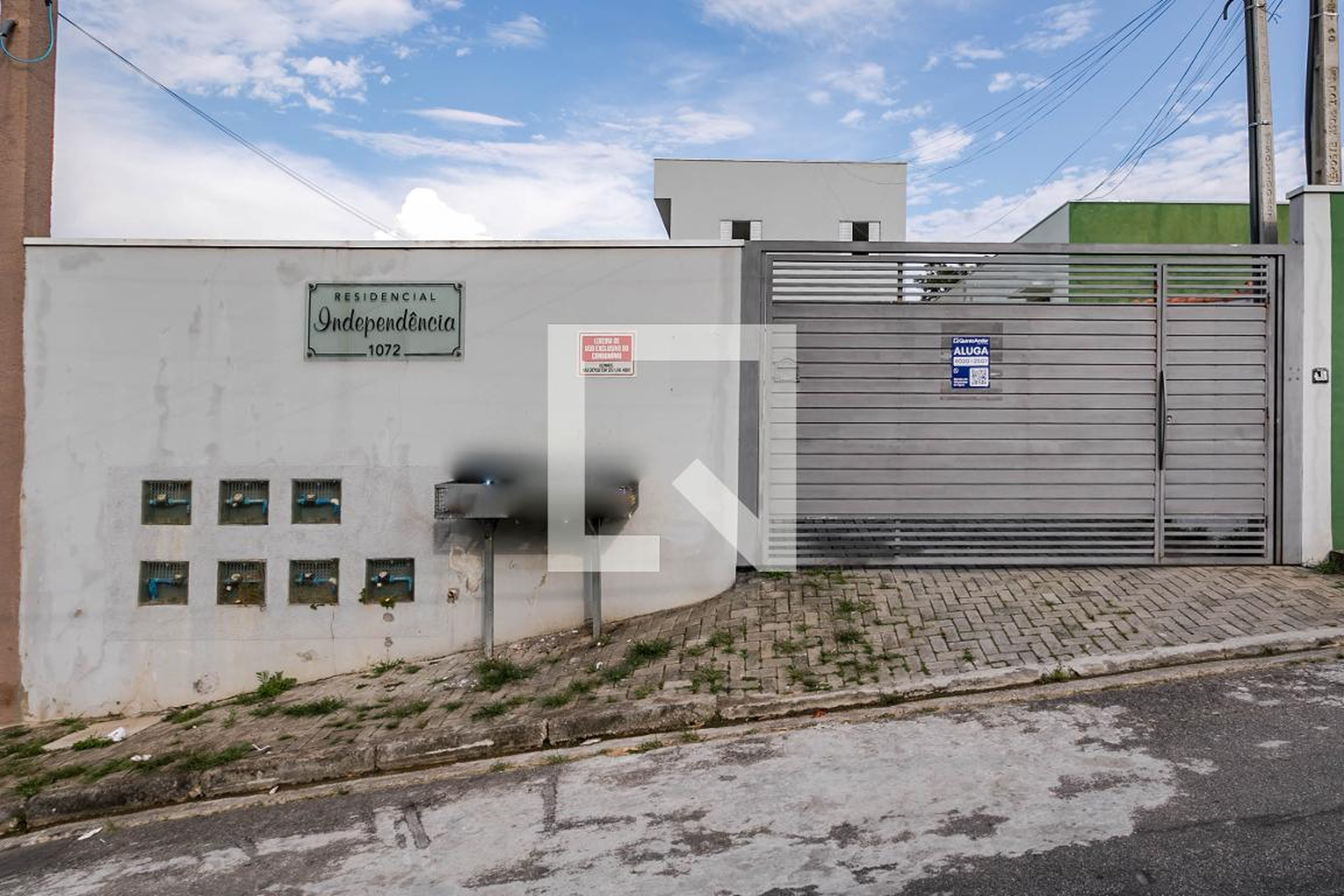 Fachada Condomínio em Rua Independência, 1072