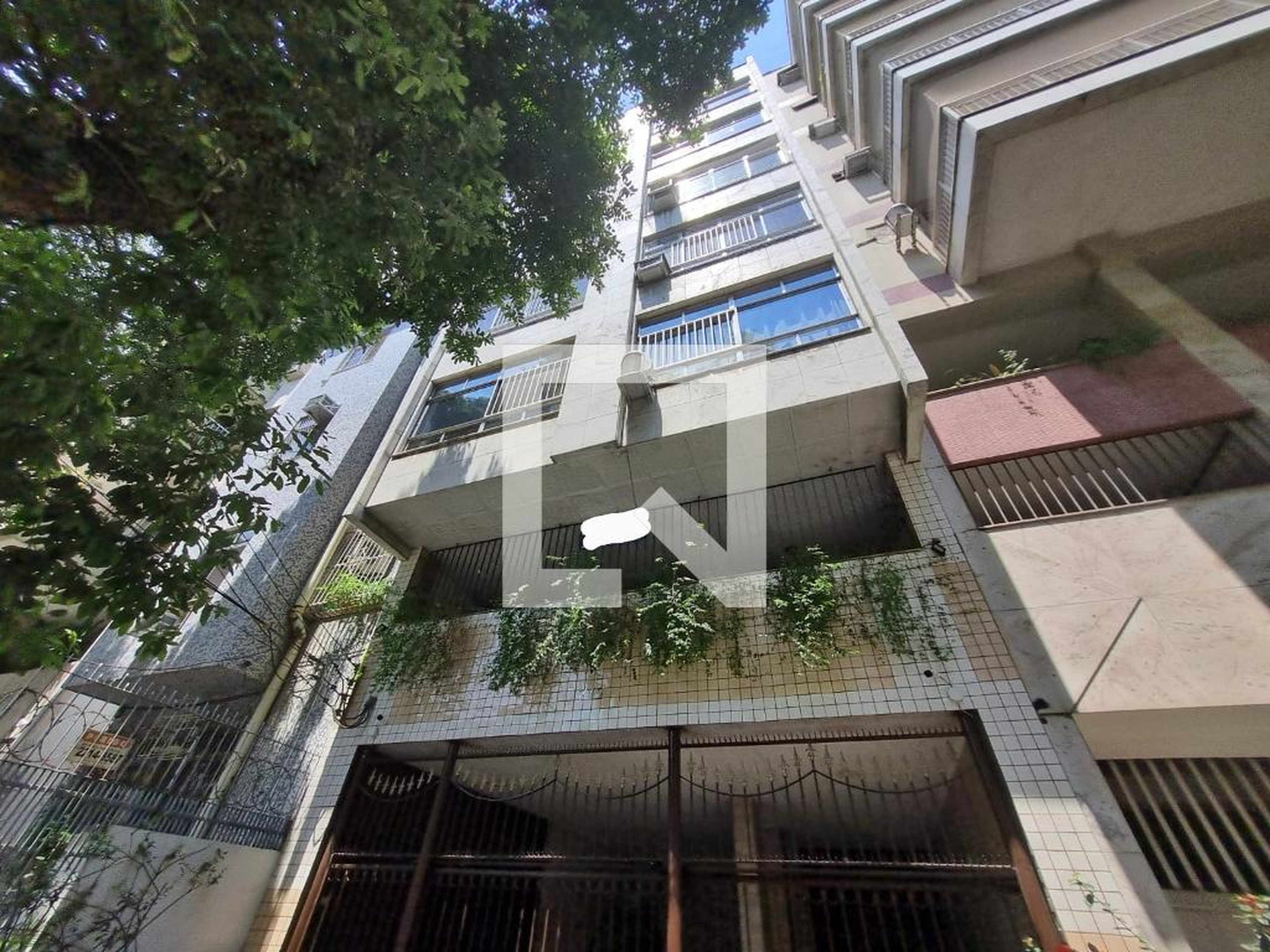 Fachada Condomínio em Rua Professor Gabizo, 313