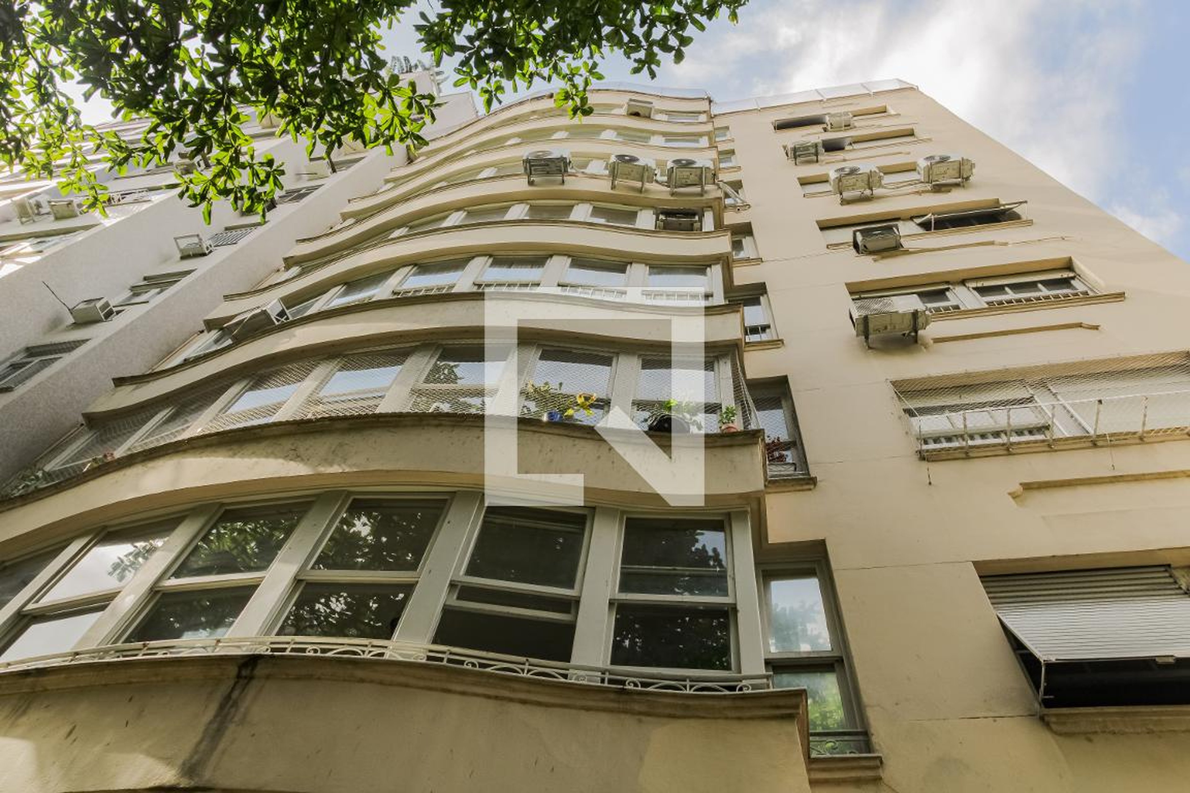 Fachada do Prédio Condomínio em Rua Barão de Ipanema, 124