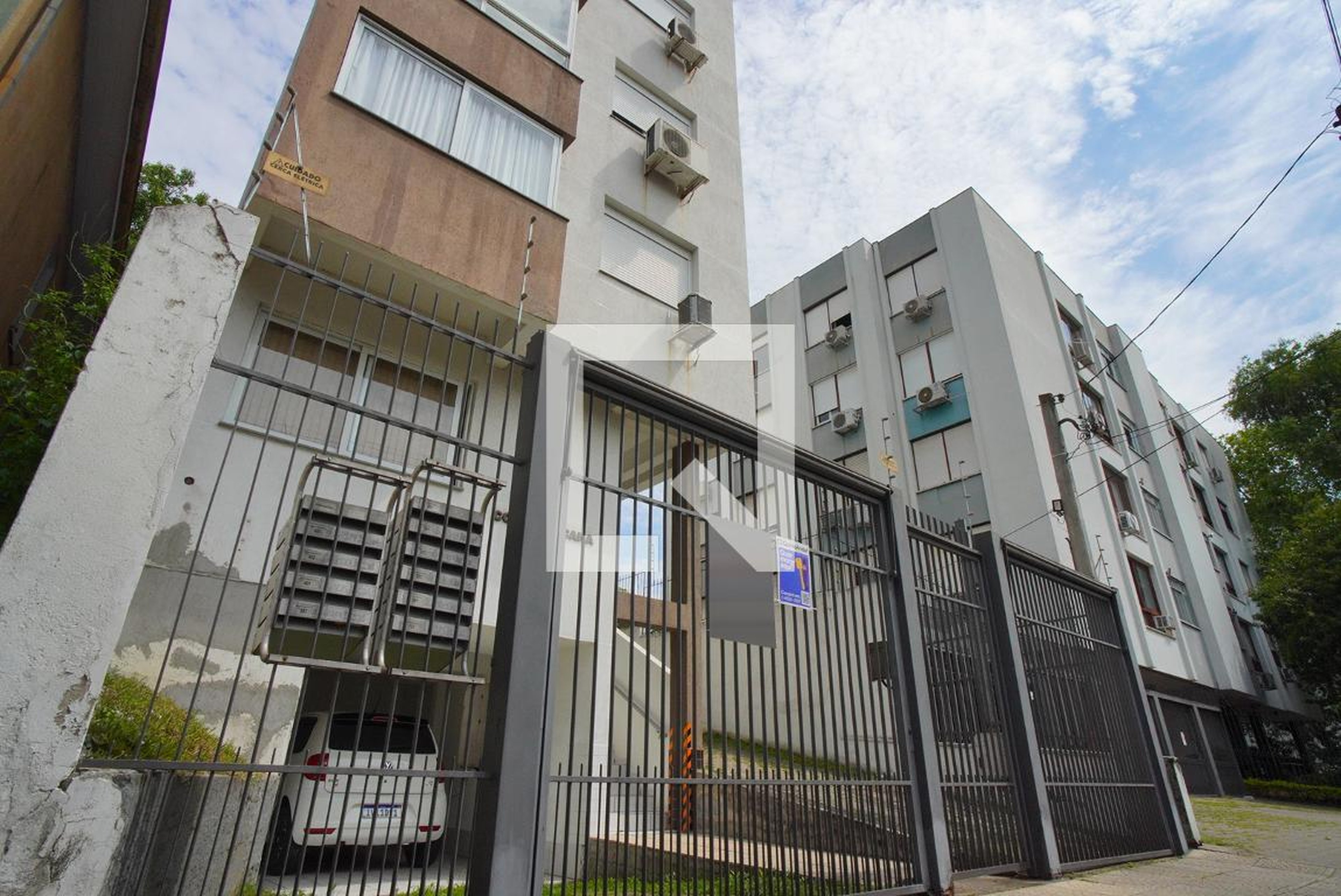 Fachada Condomínio em Rua Eudoro Berlink, 921