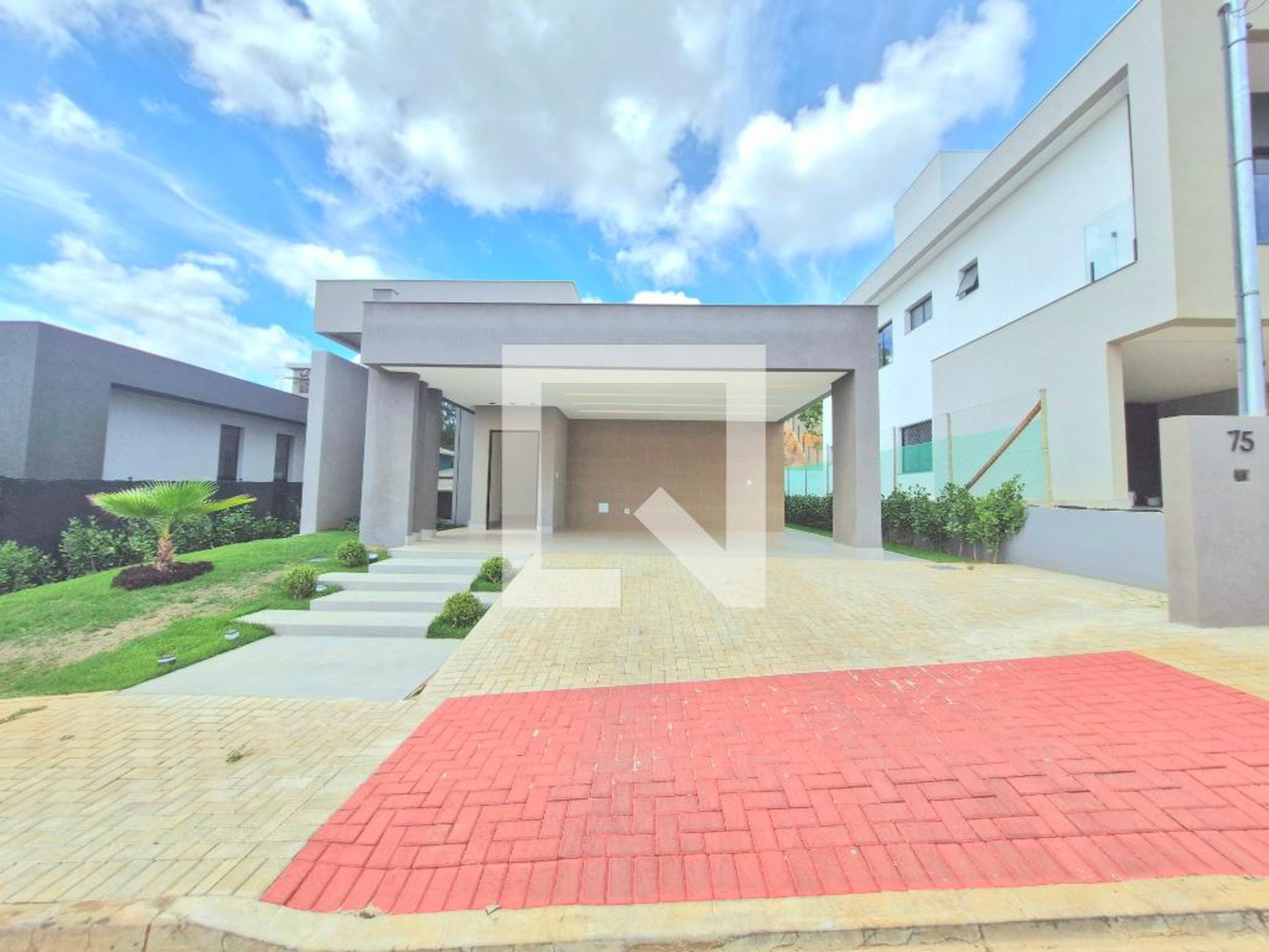 Fachada Condomínio Gran Royalle