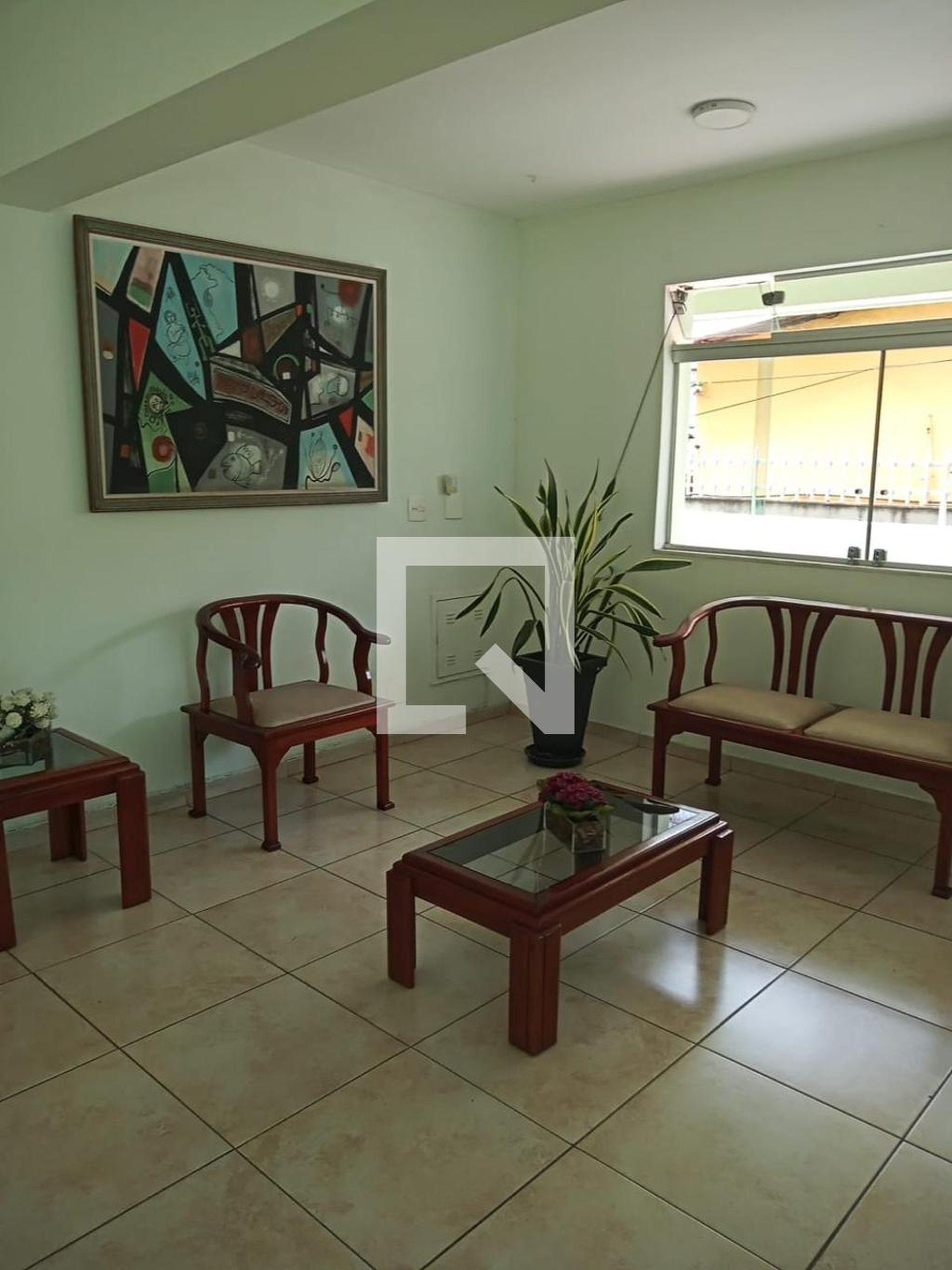 Hall de Entrada Condomínio em Rua Uberlândia, 303