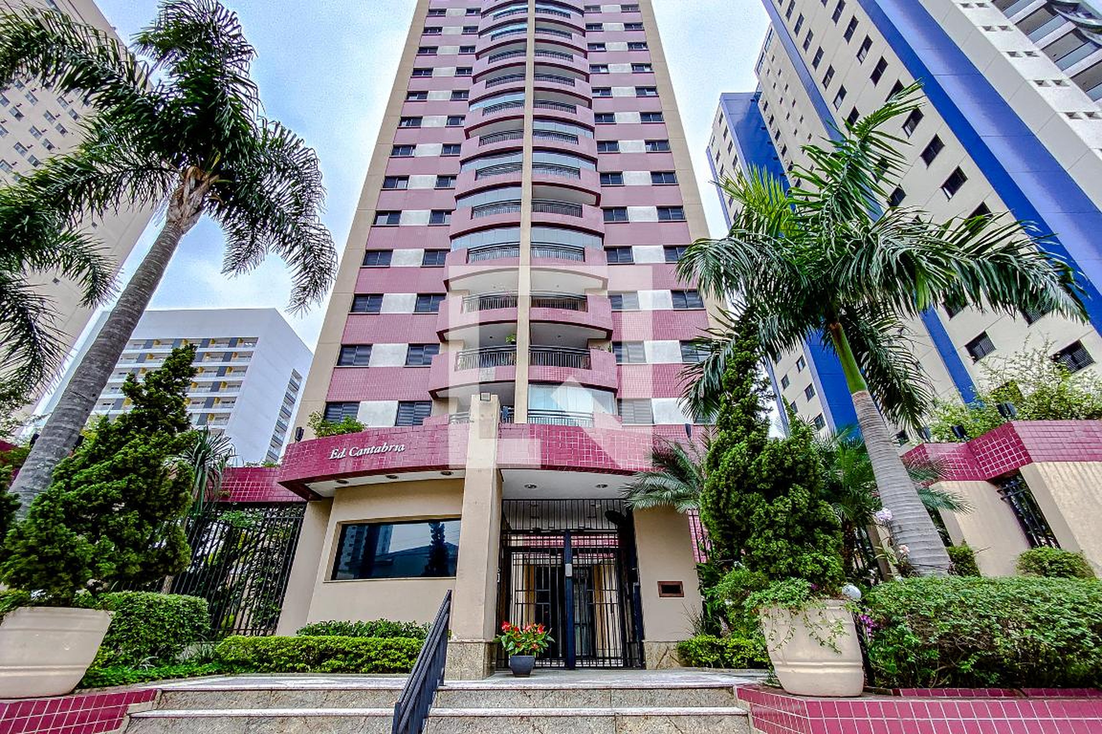 Fachada Condomínio Cantabria