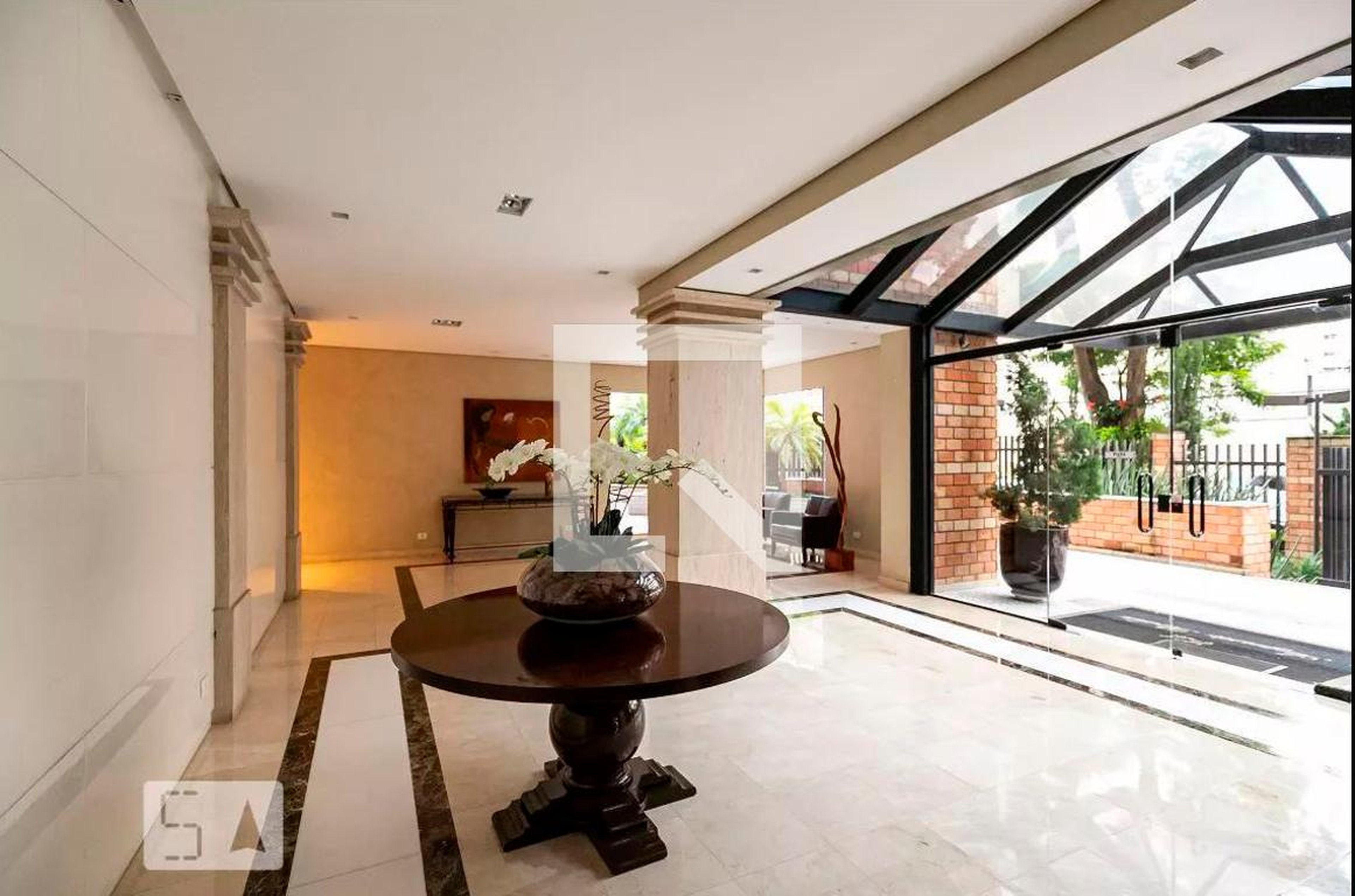 Hall - Edifício Auguste Rodin