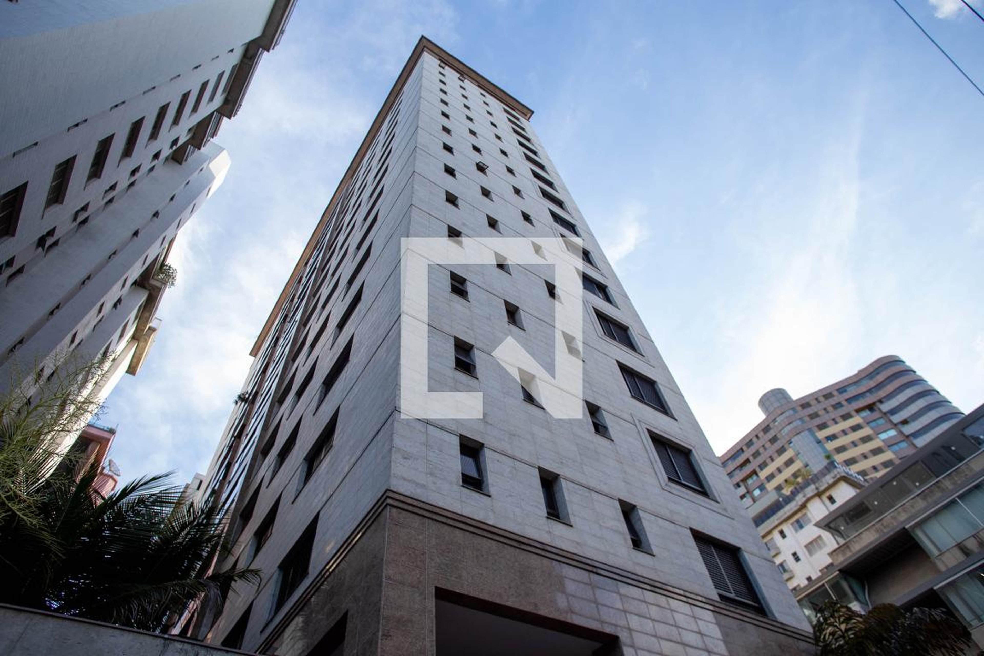 Fachada Condomínio em Rua Gonçalves Dias, 1763