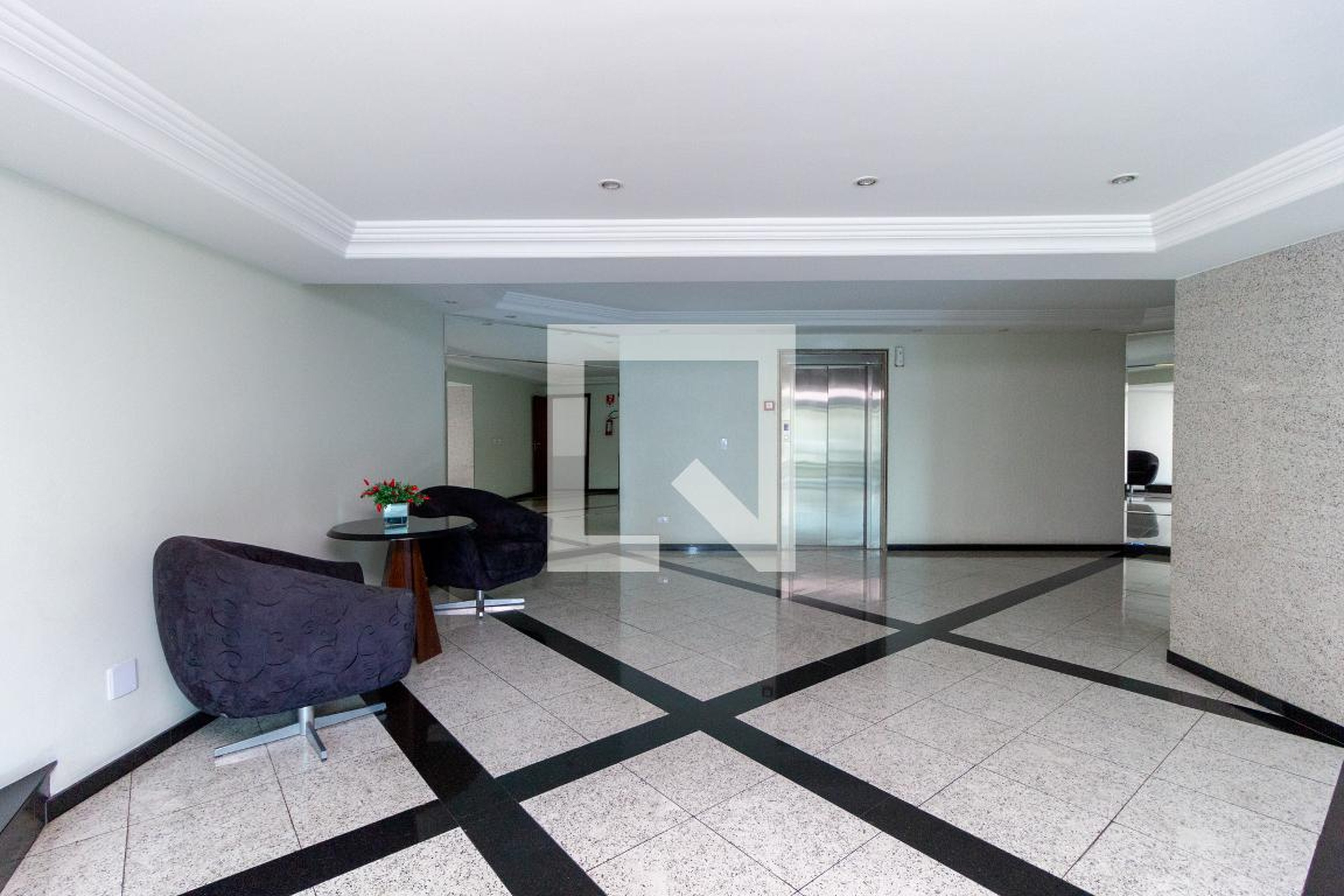 Hall social - Edifício Residencial Júlio Verne