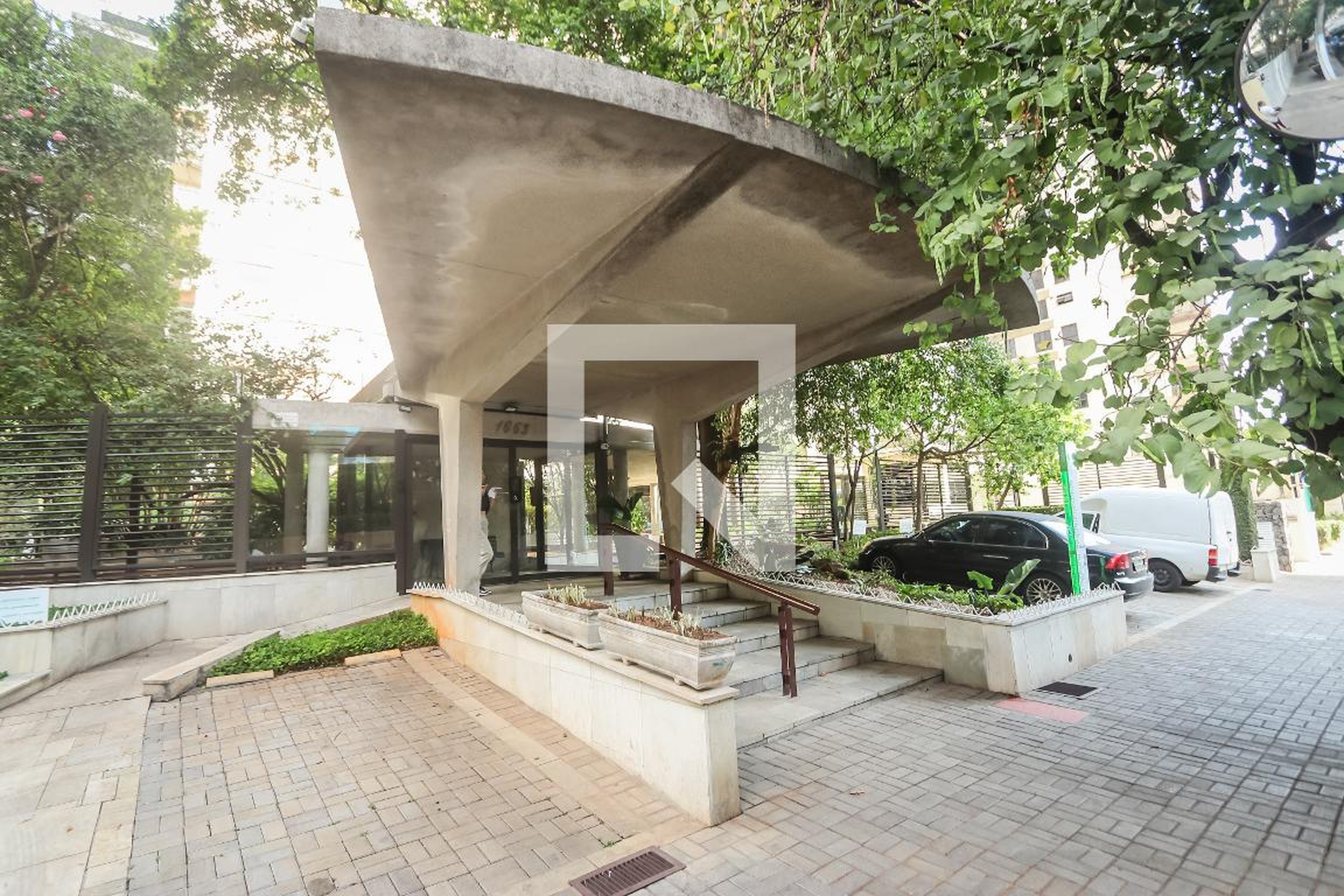 Fachada do Prédio Condomínio Pelicano