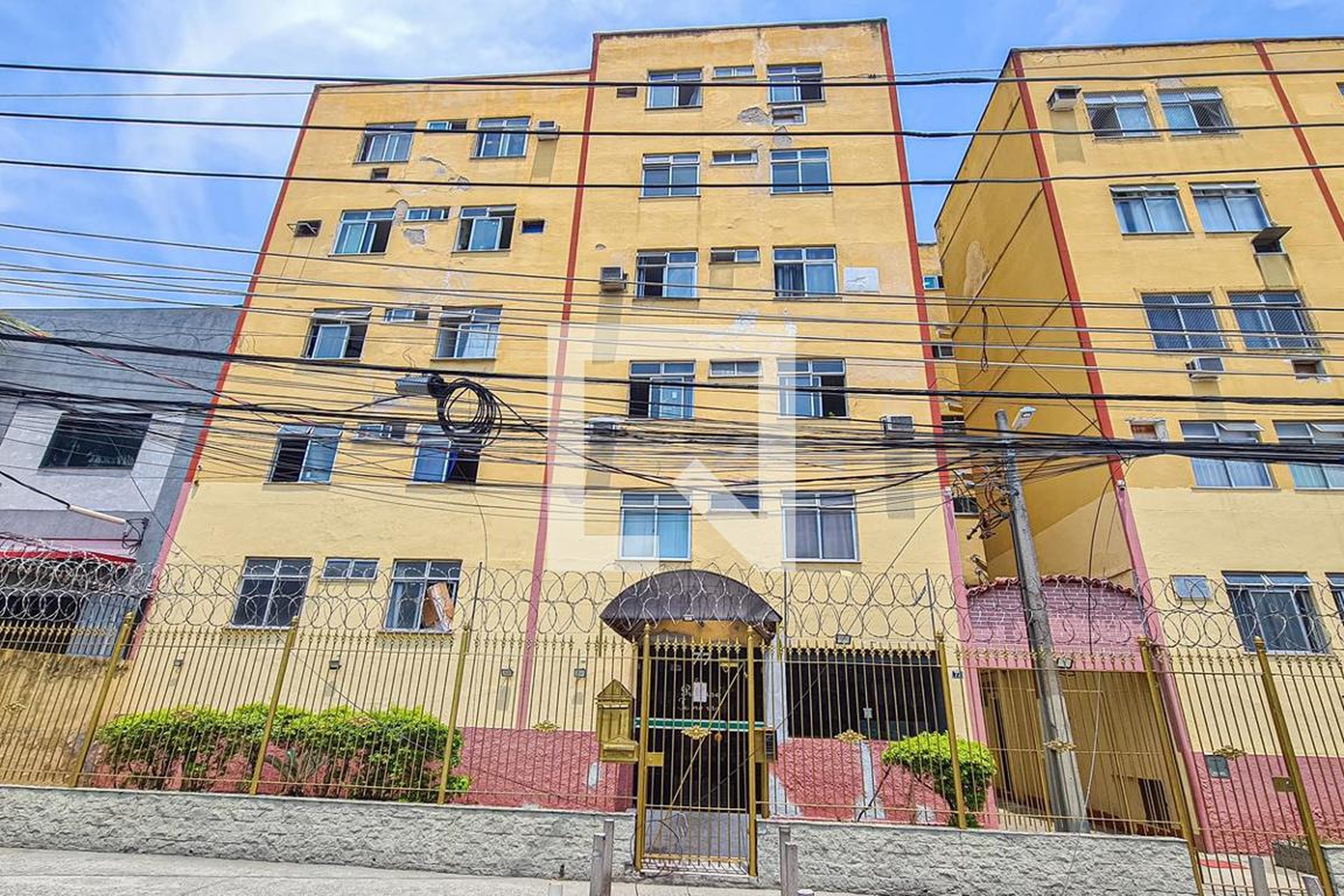 Fachada do Condomínio Edifício Principe Fernando