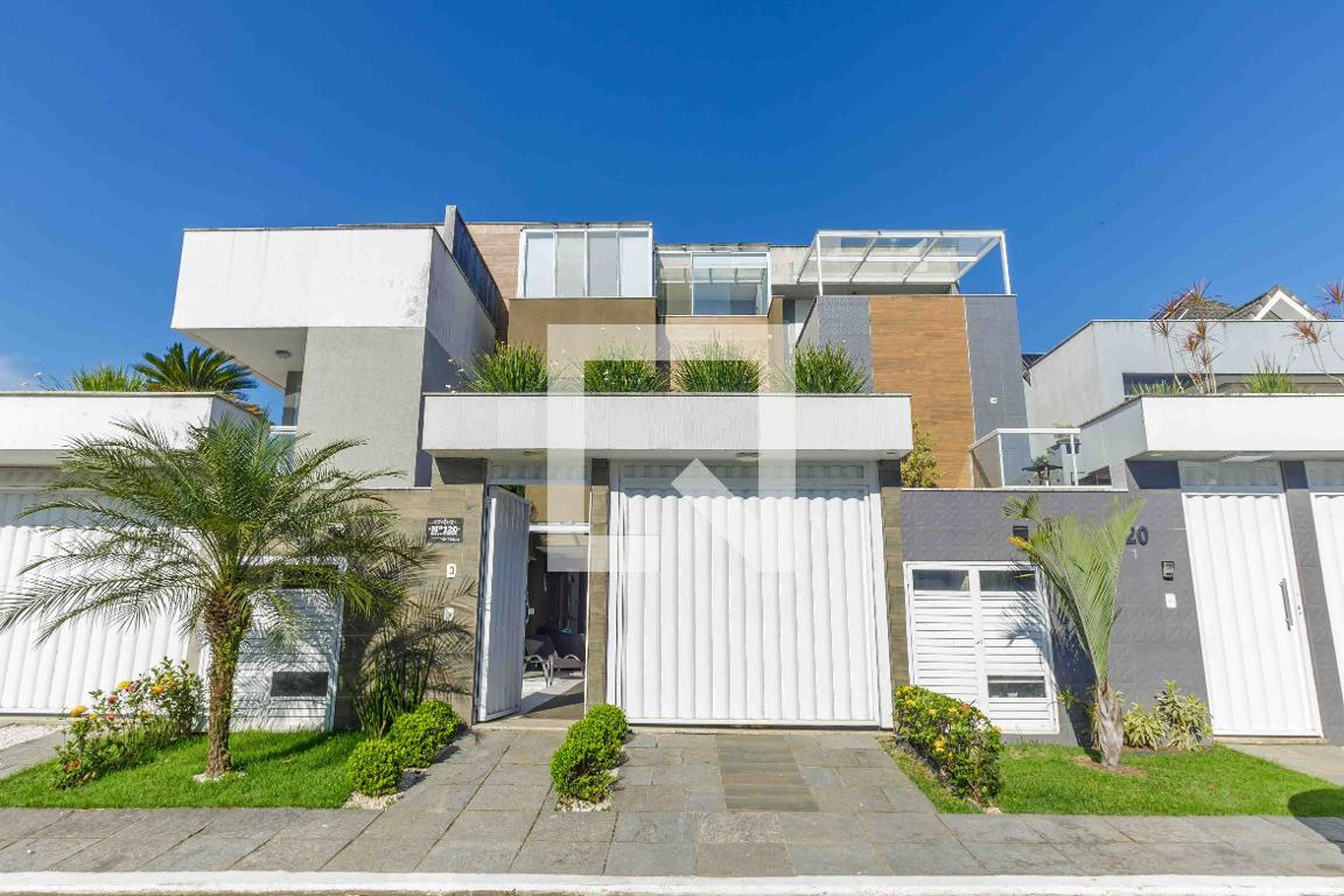 Fachada Condomínio em Rua Fritz Utzeri, 120