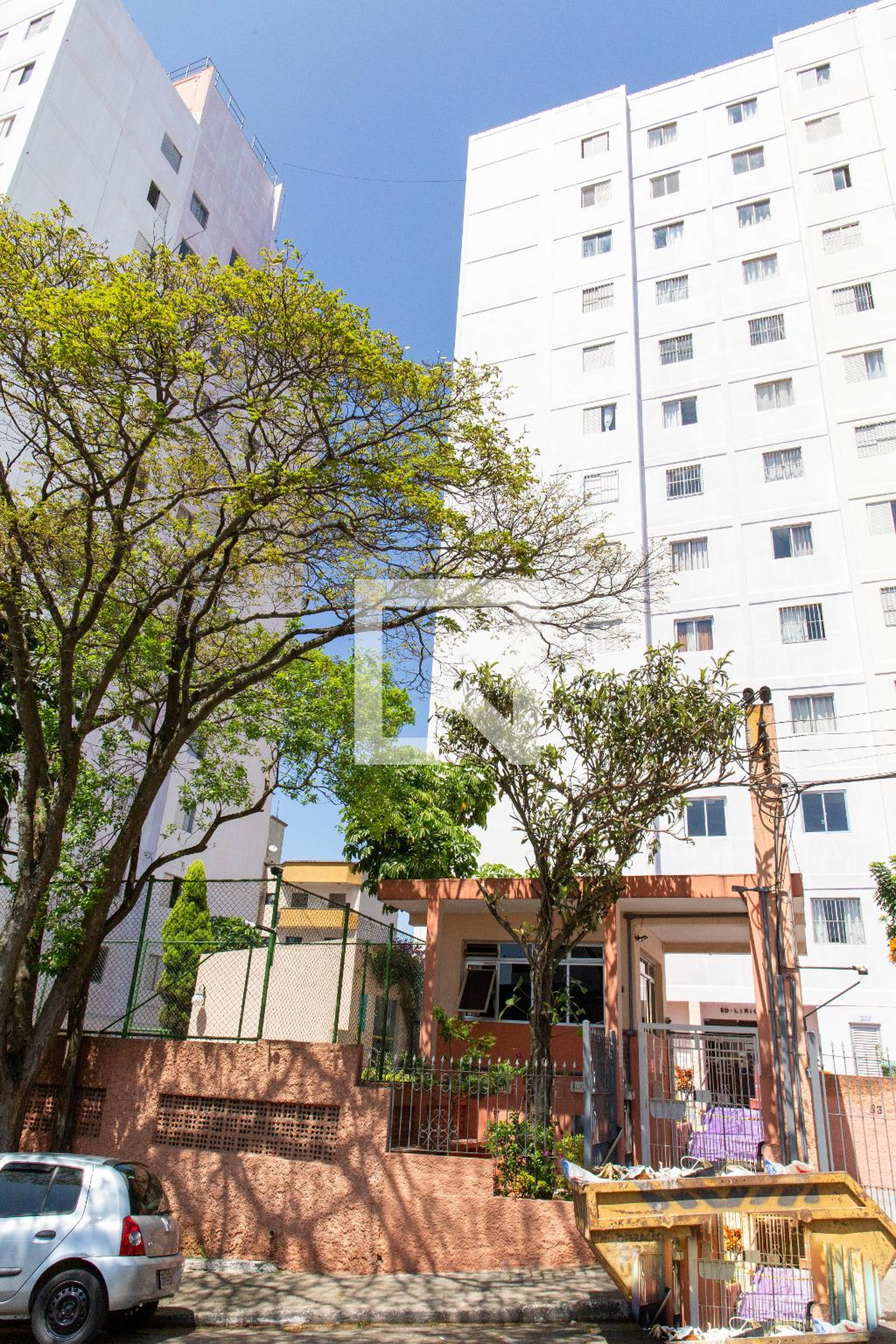 Fachada do Prédio Condomínio Primaveraedifício S Íris e Lírio