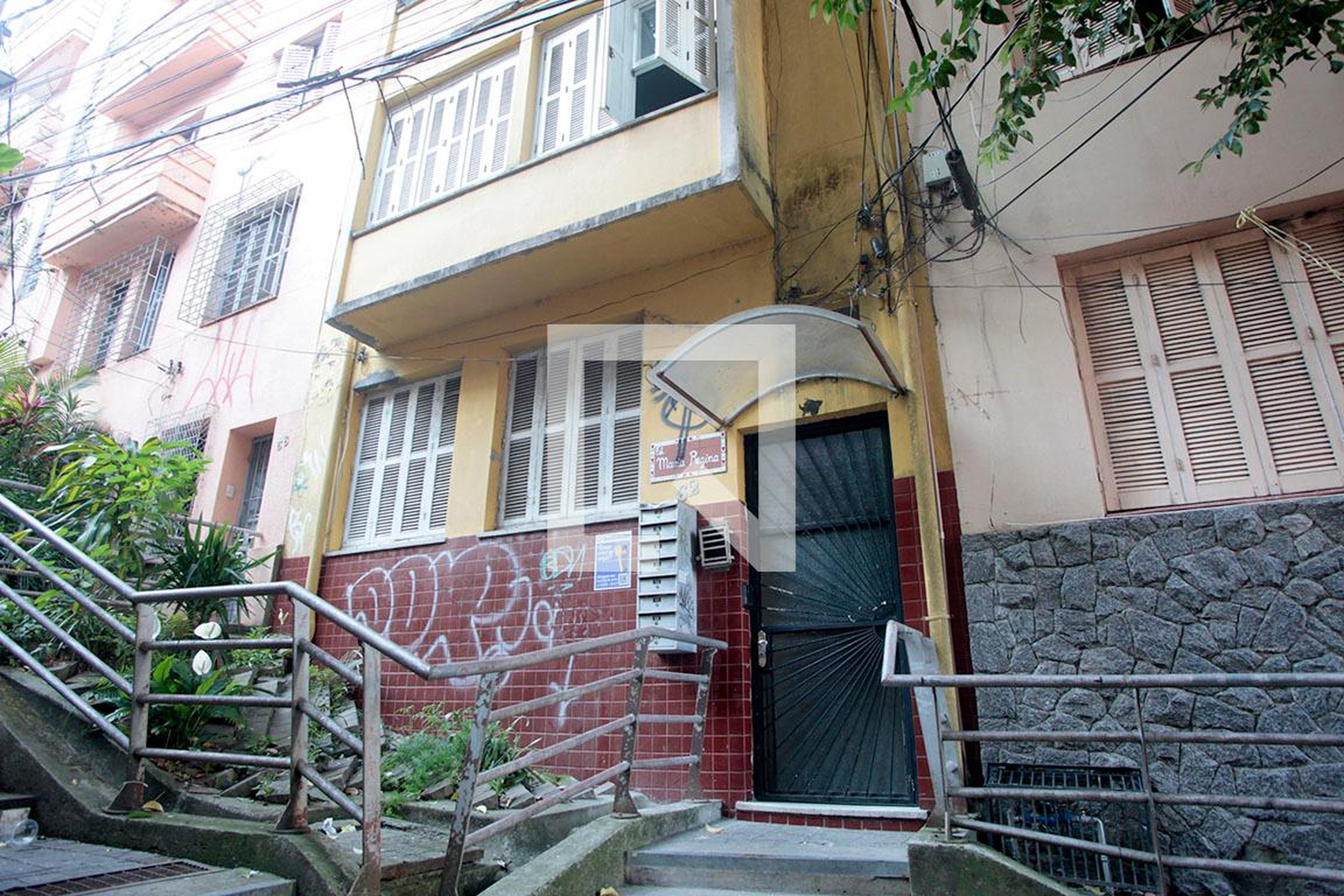 Fachada Condomínio em Rua 24 de Maio, 62