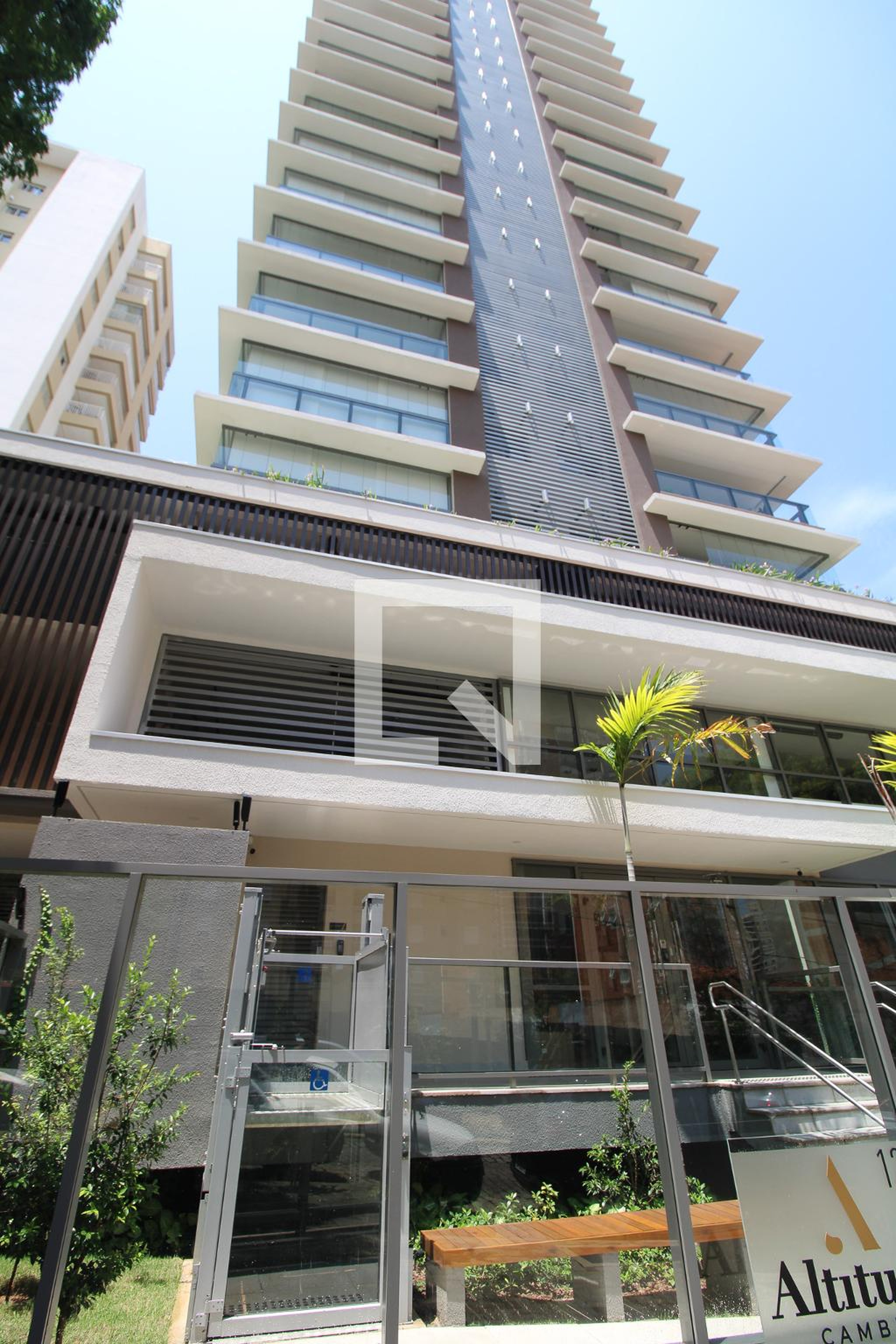 Fachada Condomínio Altitude Cambuí