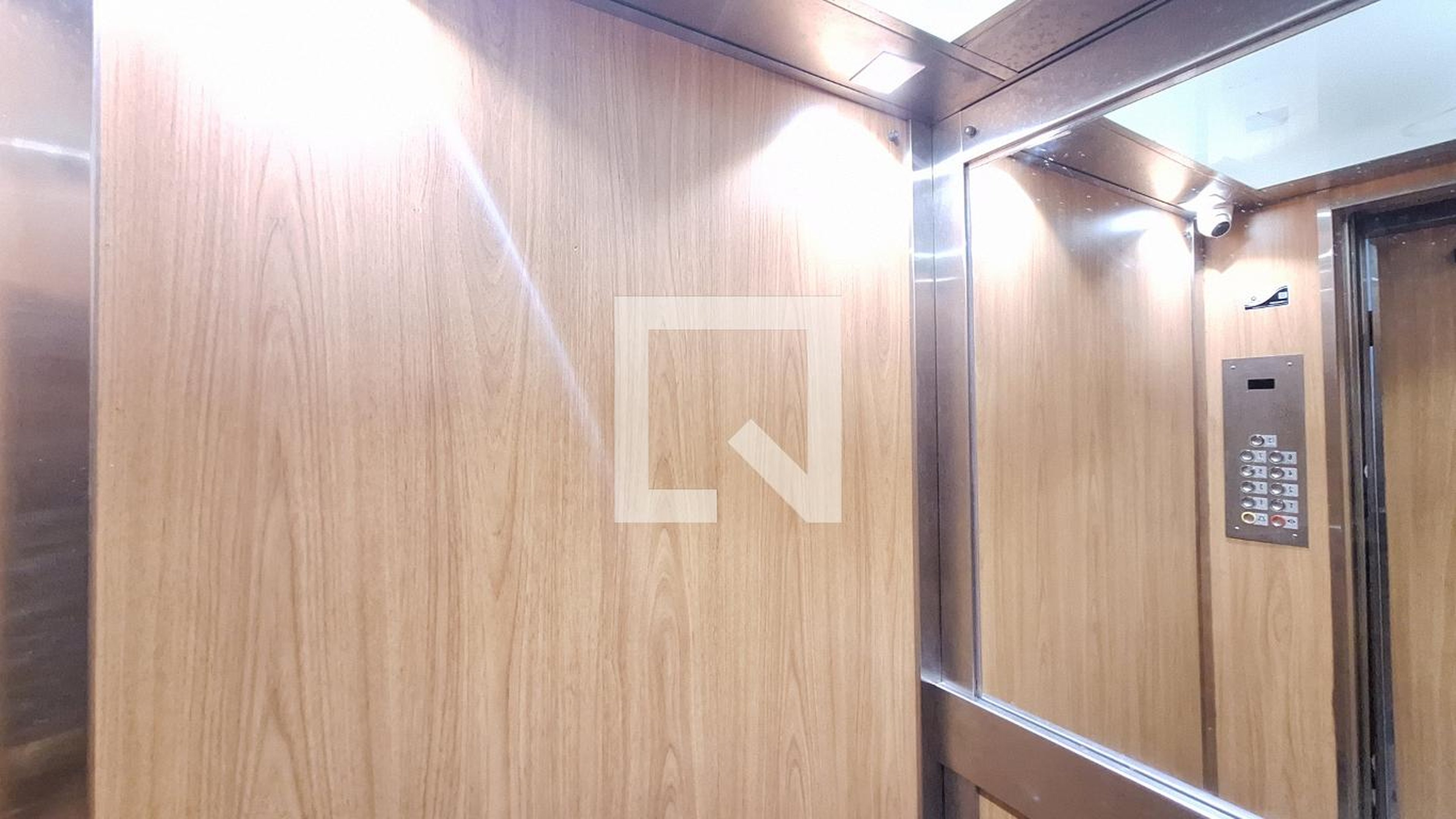 Elevador - Edifício Betina