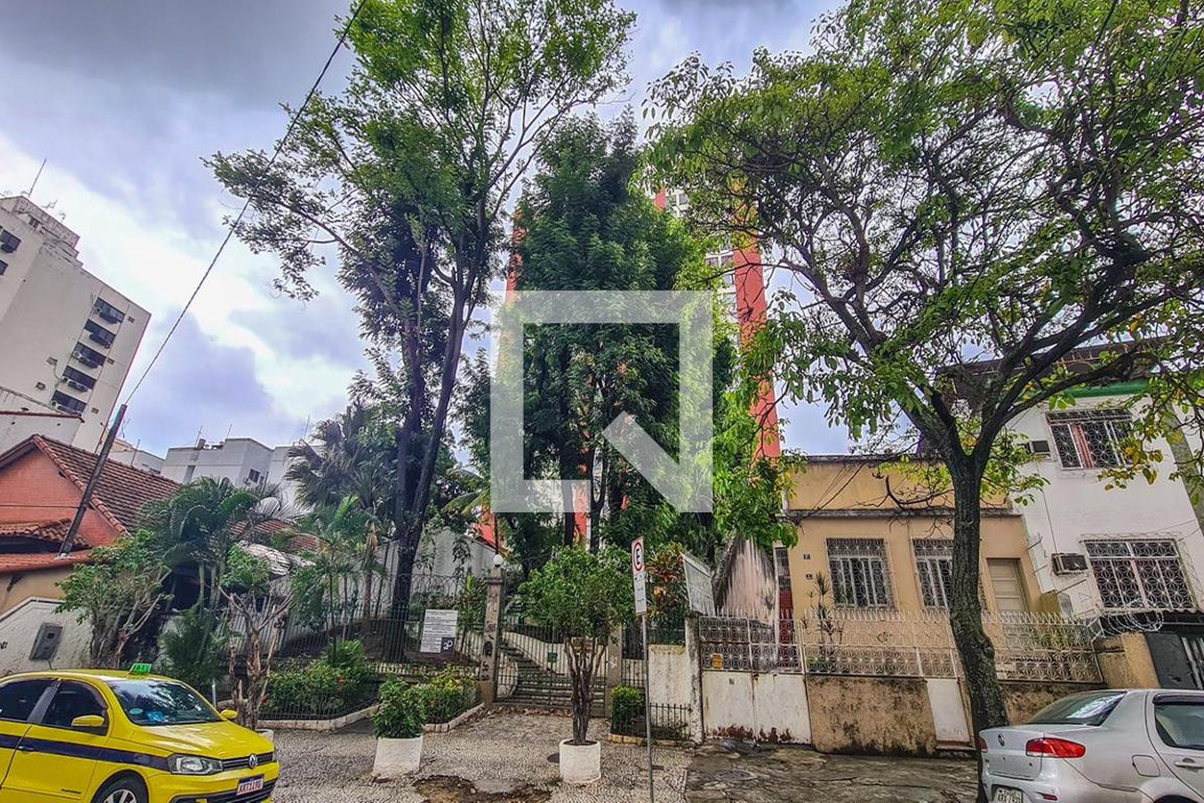 Fachada do Condomínio Residencial Duque de Caxuas