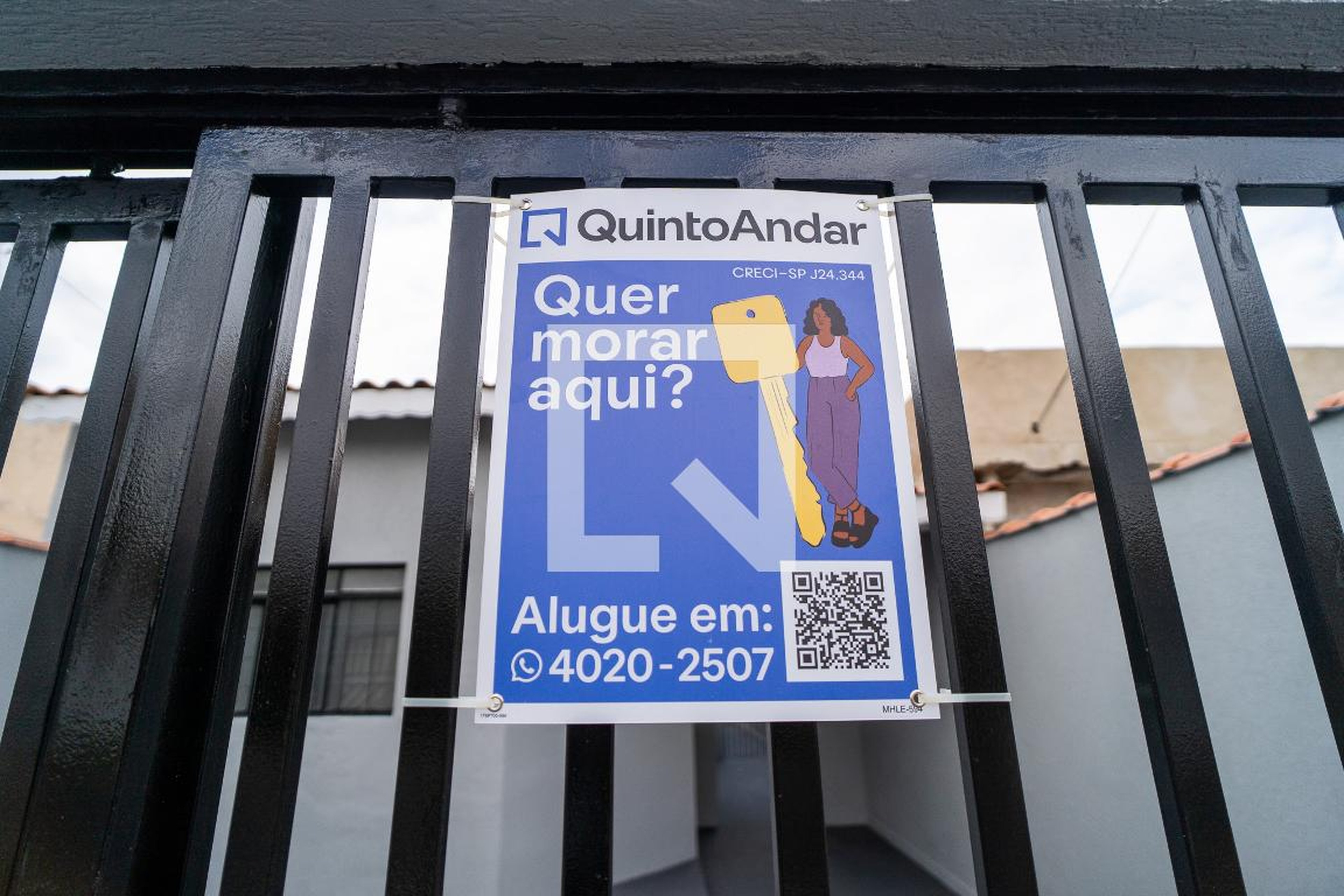 Fachada Condomínio em Rua Alice Borges da Silva, 6
