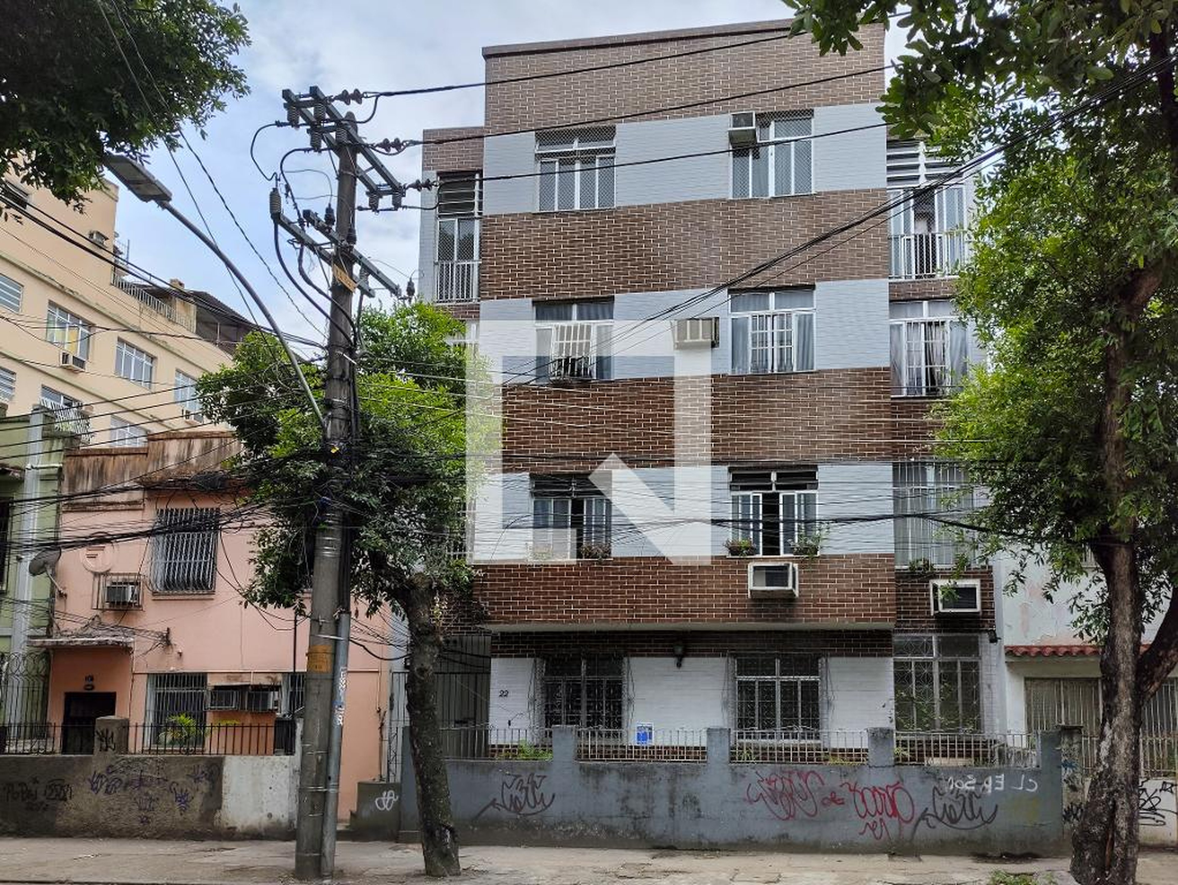Fachada do Prédio Condomínio em Rua Luís Barbosa, 22