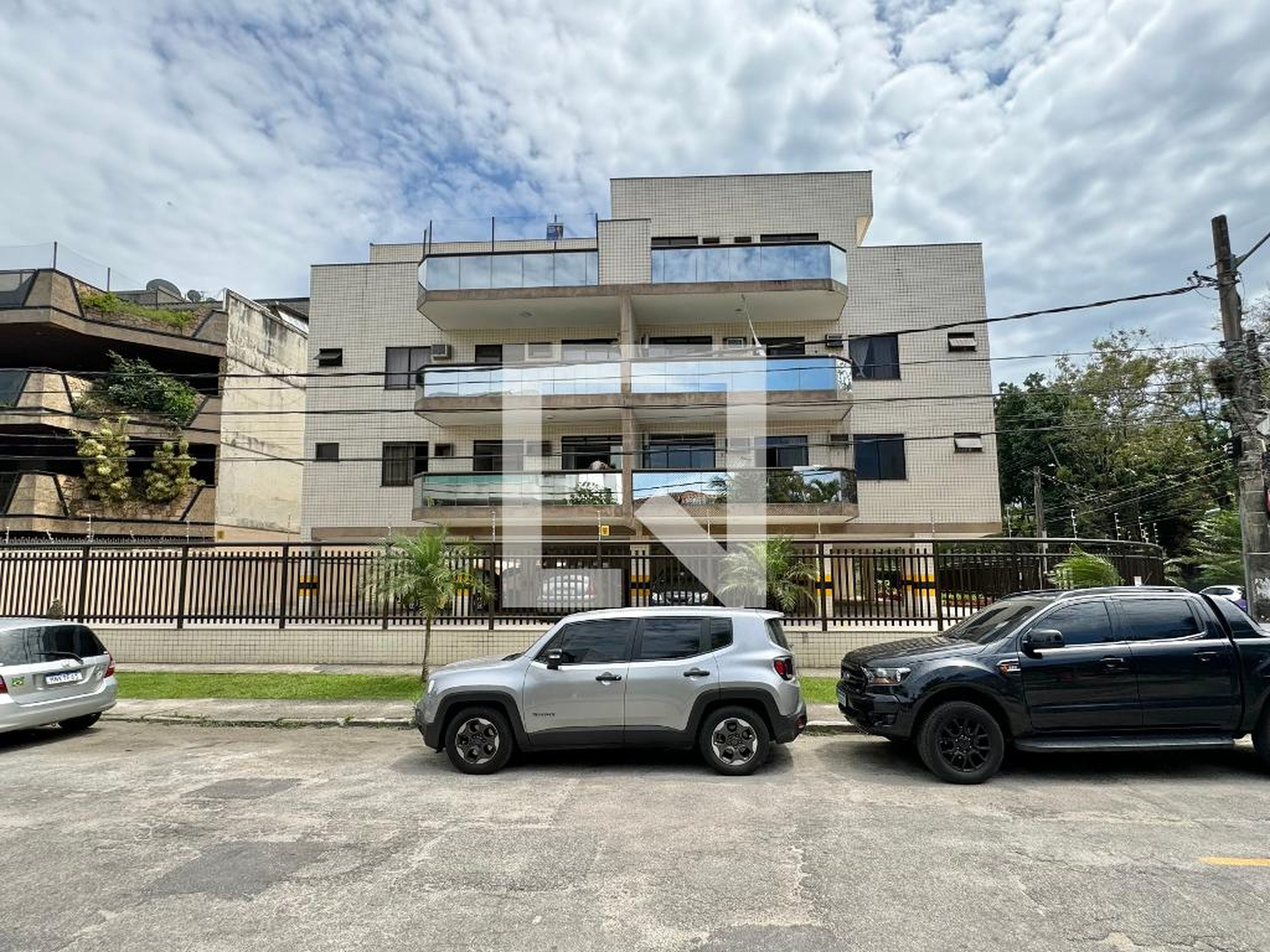 Fachada Condomínio em Rua General Landri Gonçalves, 10