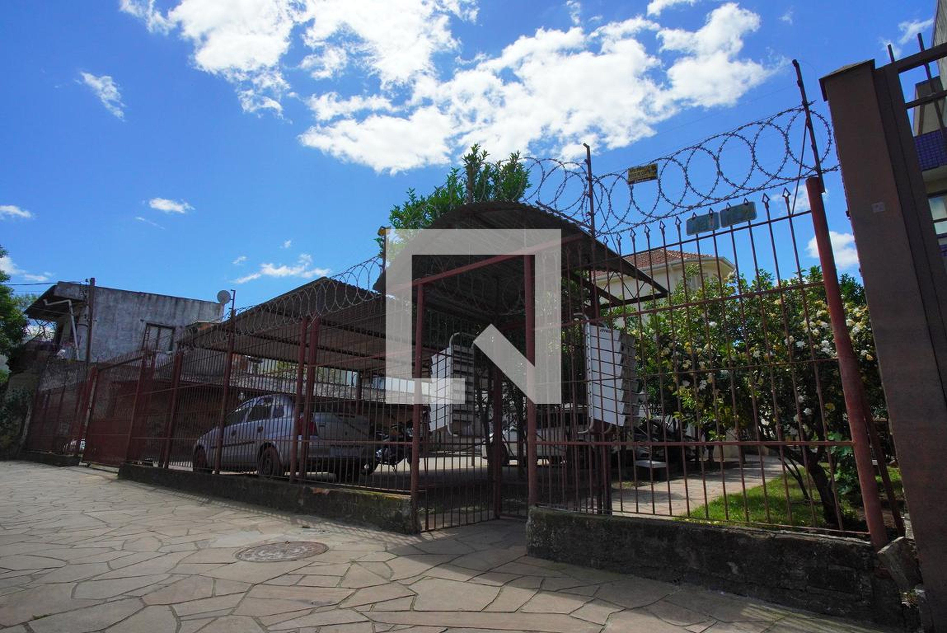 Fachada Condomínio em Avenida Pátria, 1142