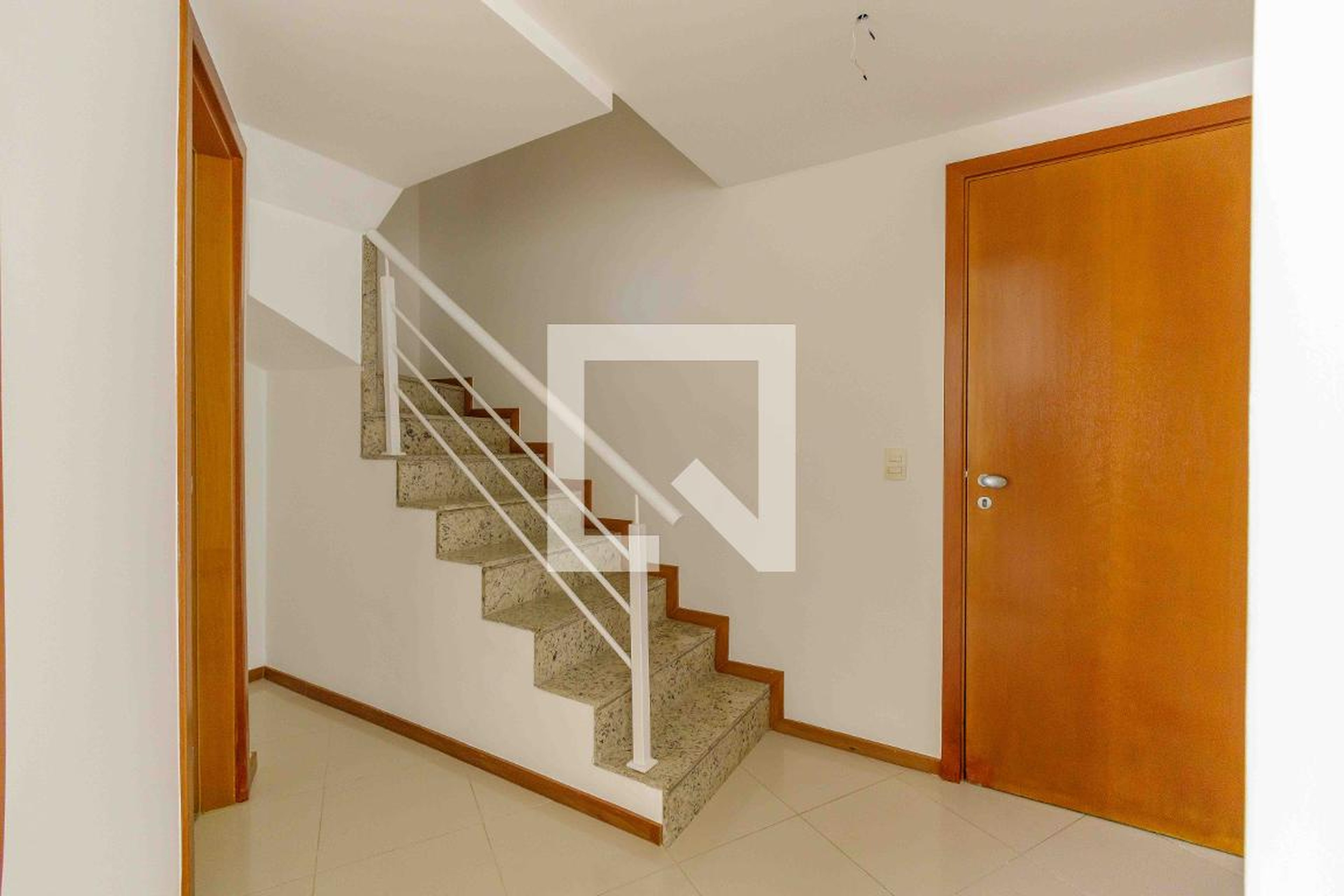 Hall - La Vista Residencial