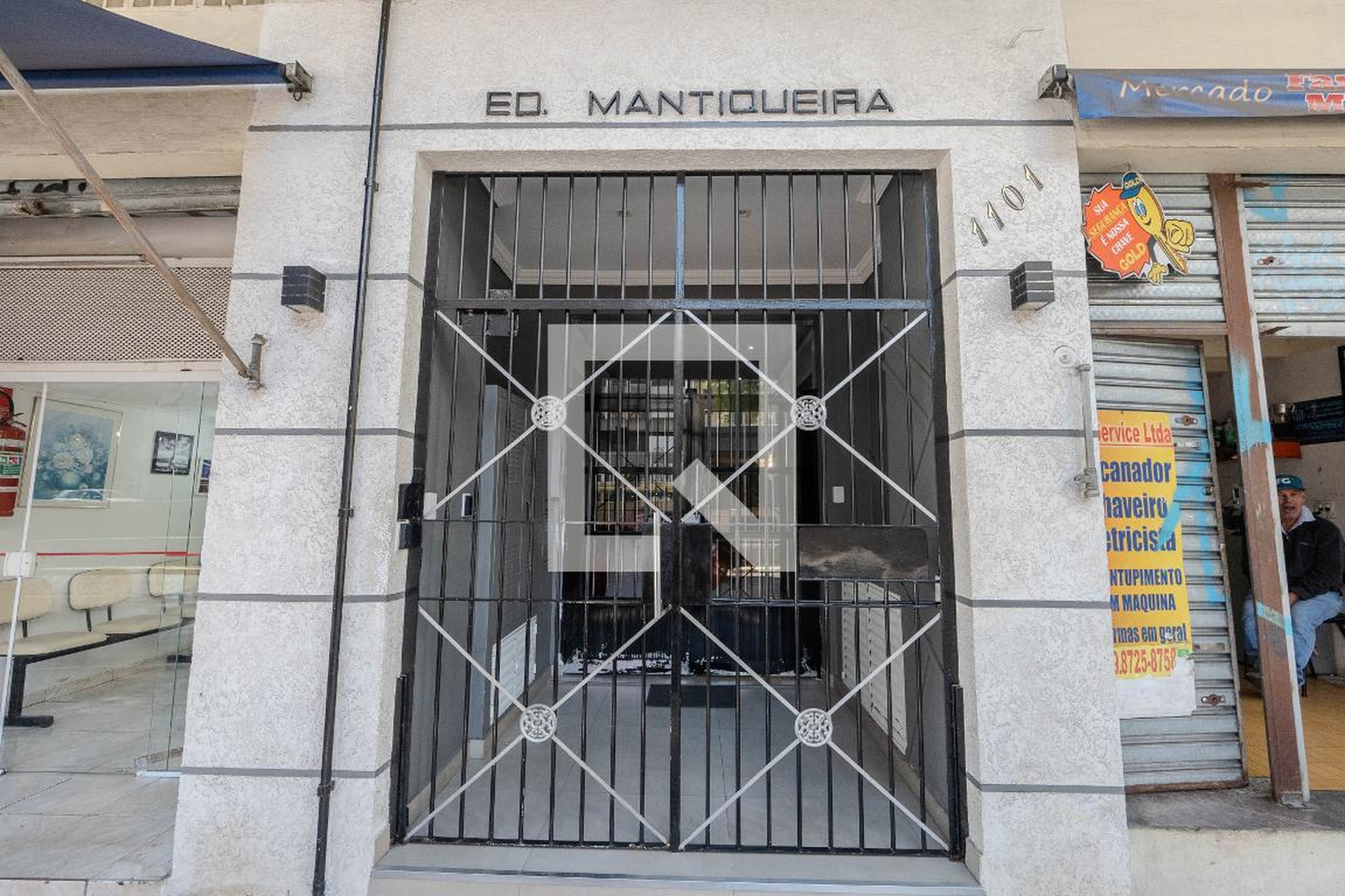 Fachada Condomínio em Avenida Nove de Julho, 1102