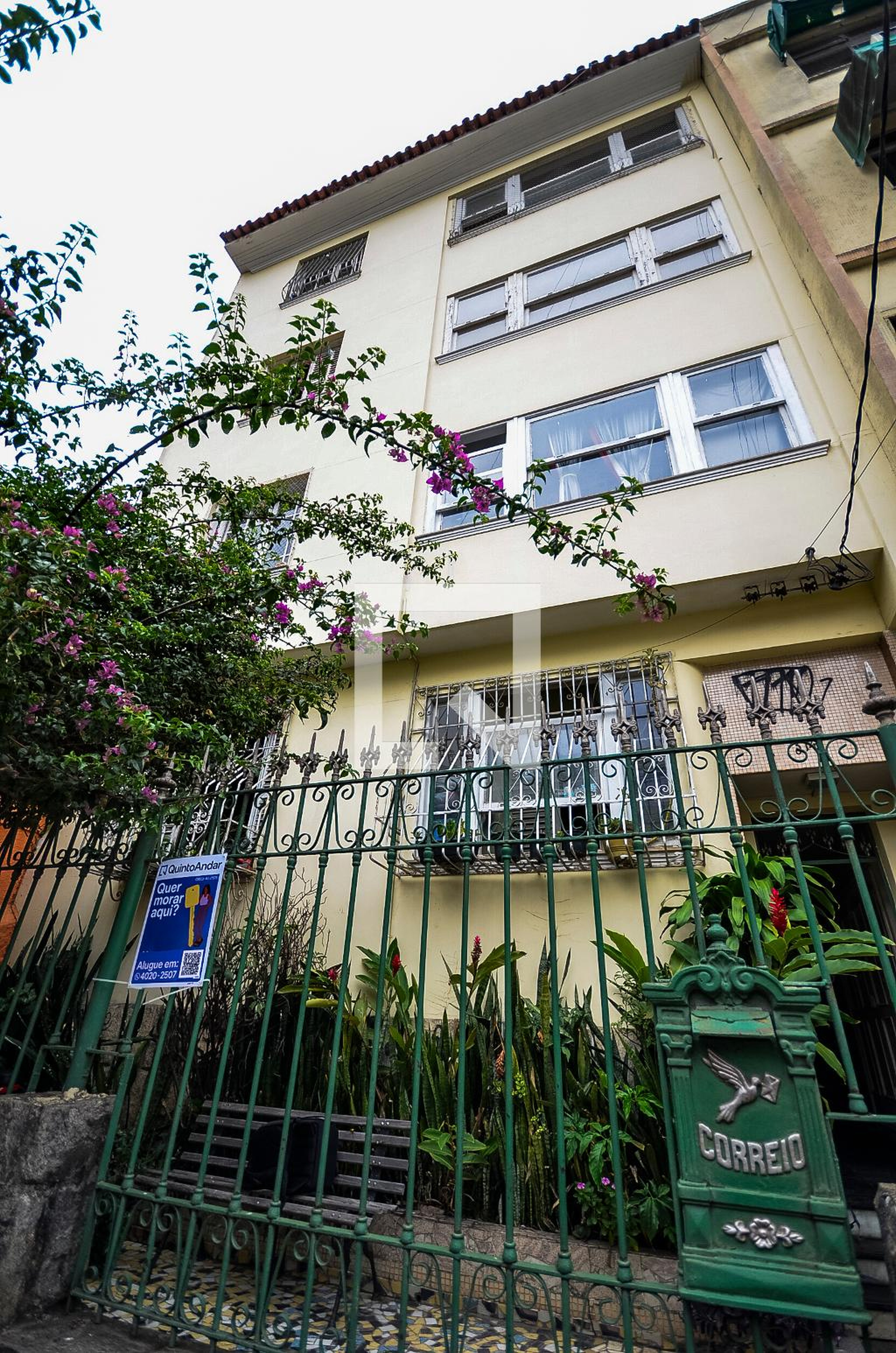 Fachada Condomínio em Rua Barão de Petrópolis, 374