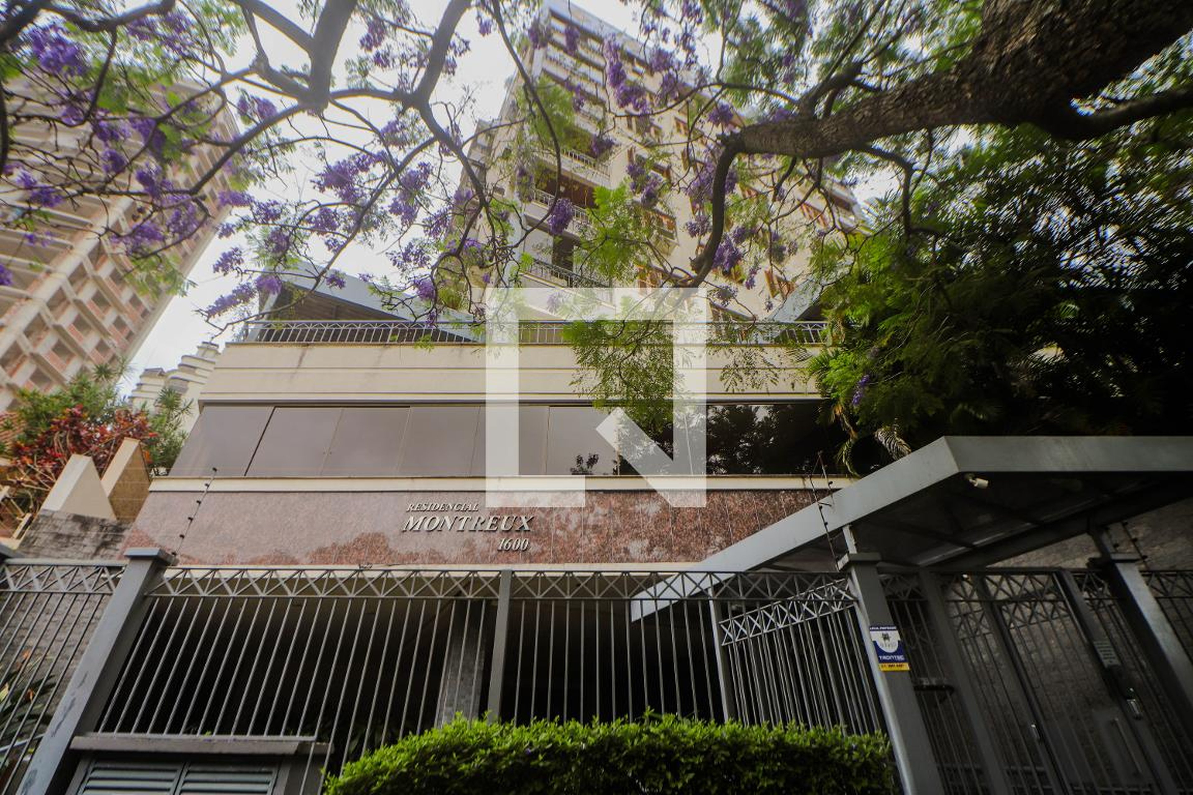 Fachada Condomínio Montreux