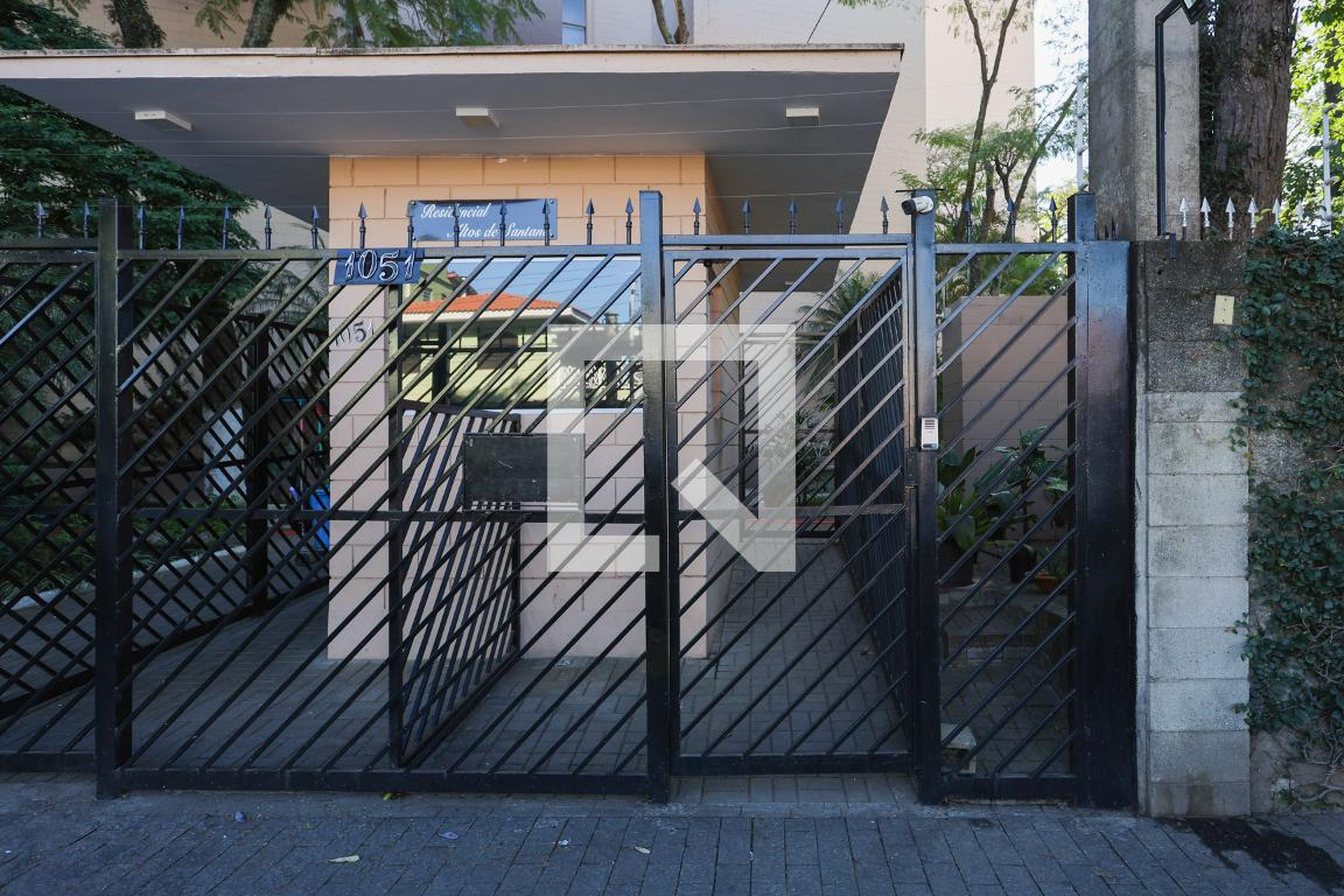 Fachada do condomínio Condomínio Altos de Santana