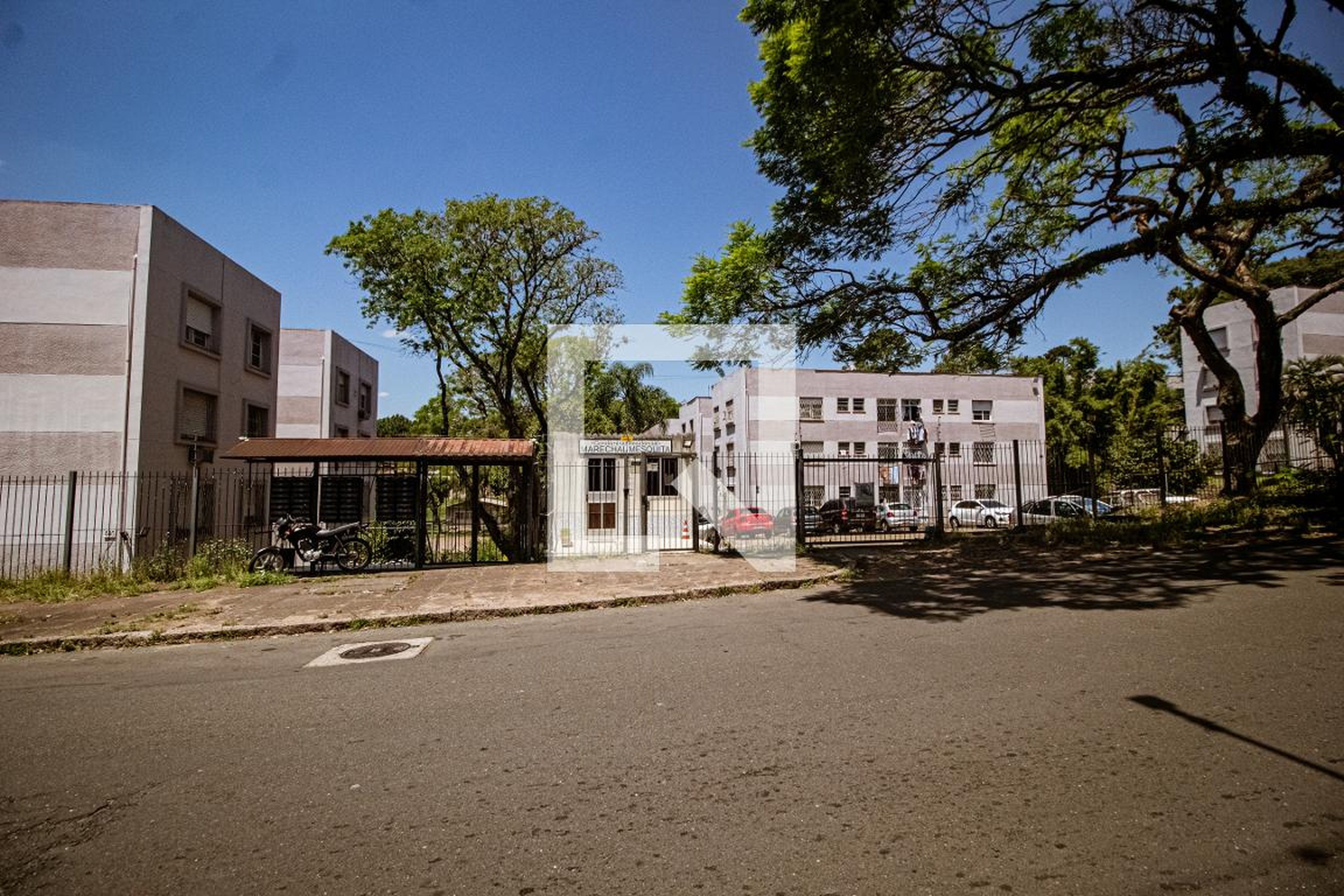 Fachada Condomínio em Rua Carlos Ferreira, 335