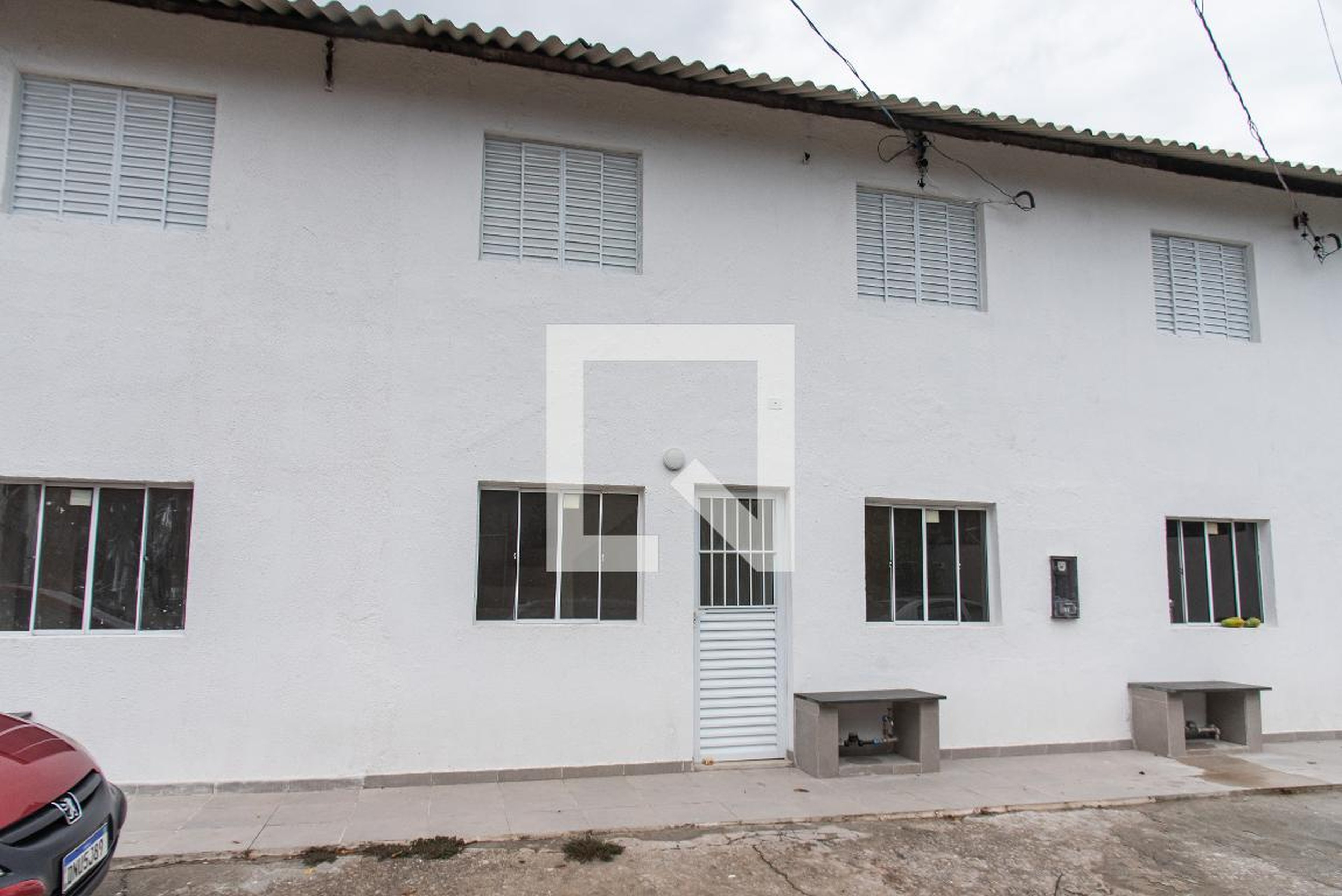 Fachada Condomínio em Rua Lício de Miranda, 296