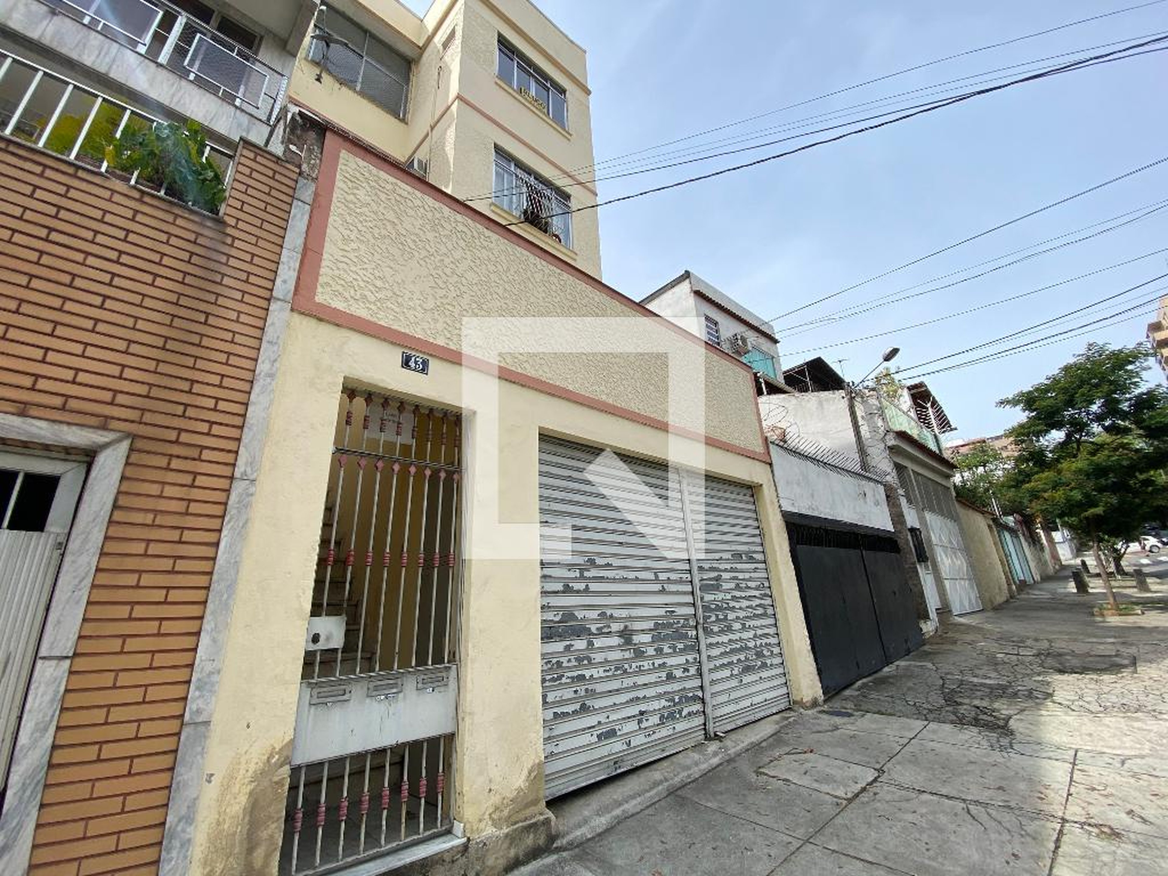 Fachada Condomínio em Rua Cônego Tobias, 43