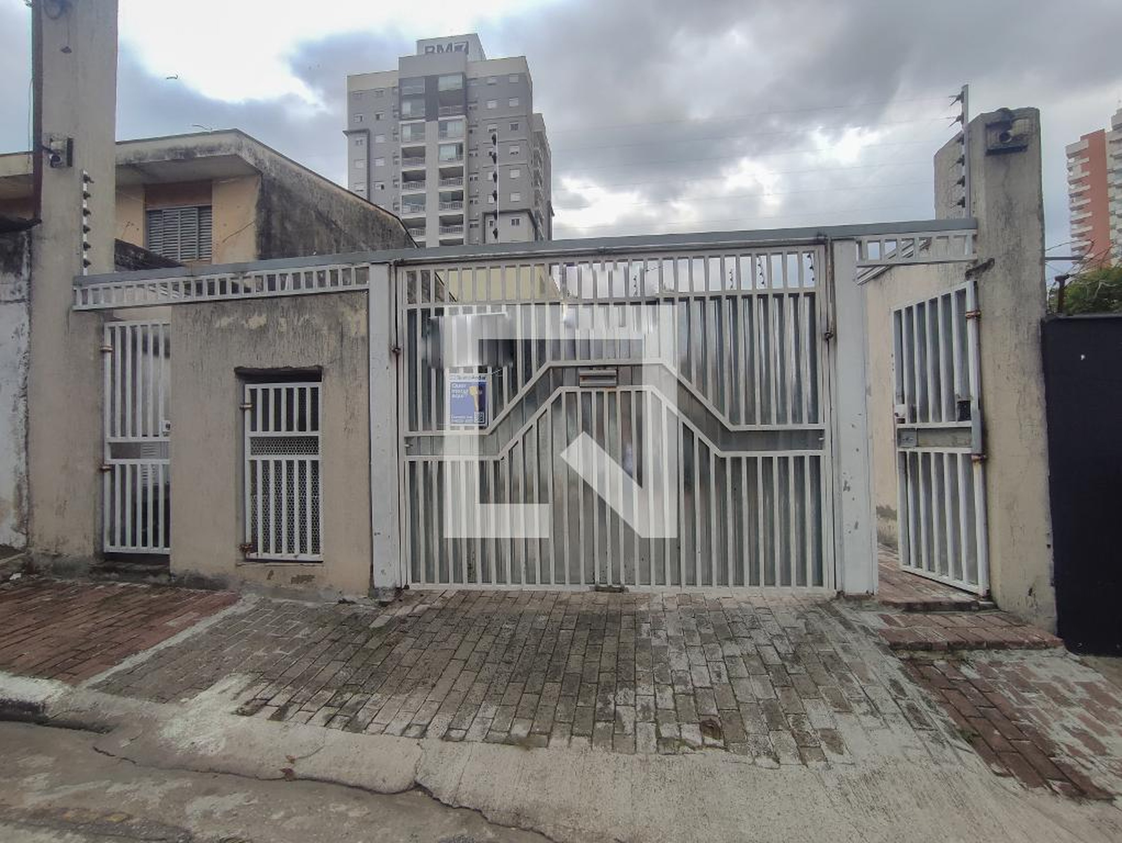 Fachada Condomínio em Rua Taiuvinha, 374