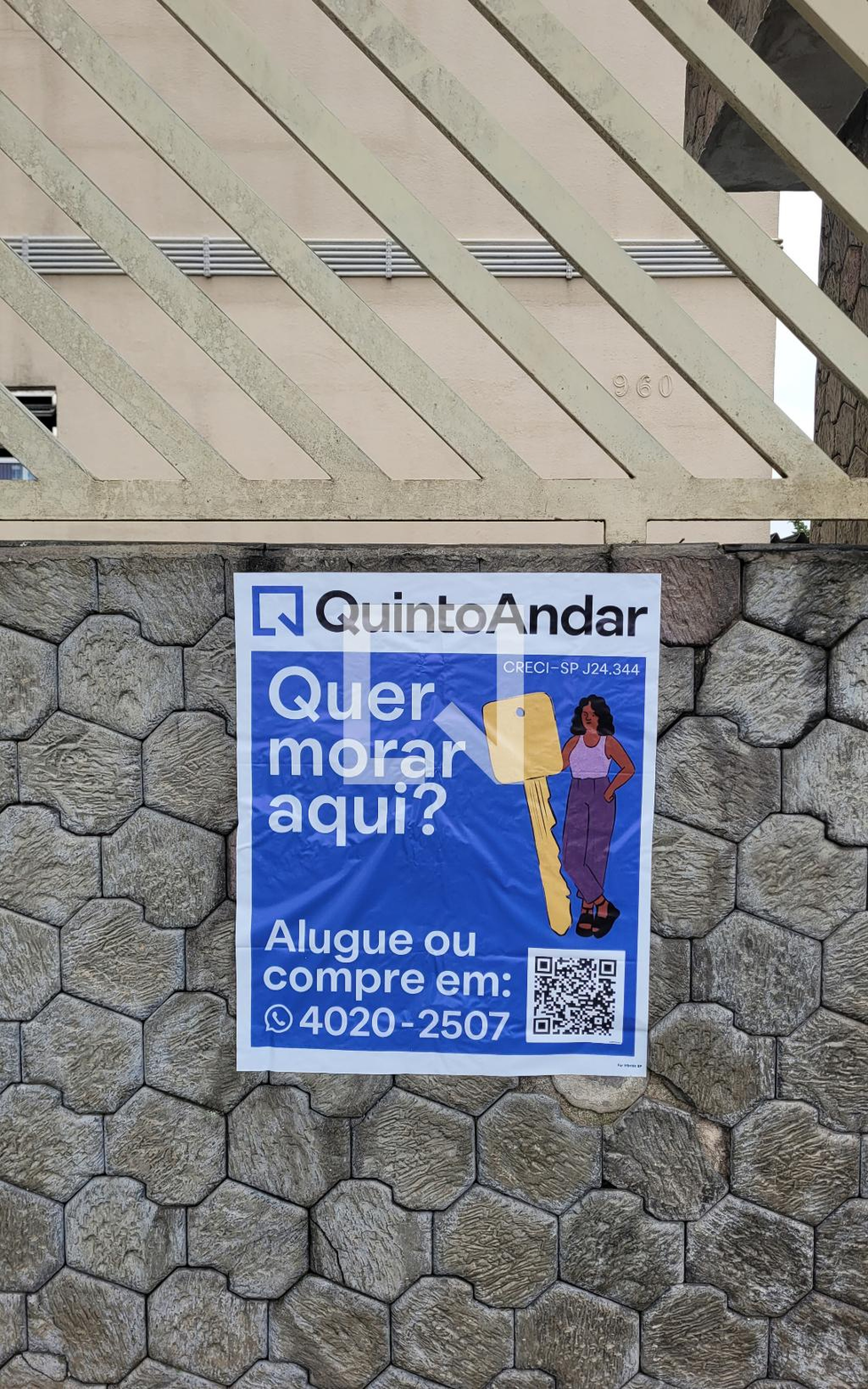 Fachada Condomínio em Rua Guaratinguetá, 960