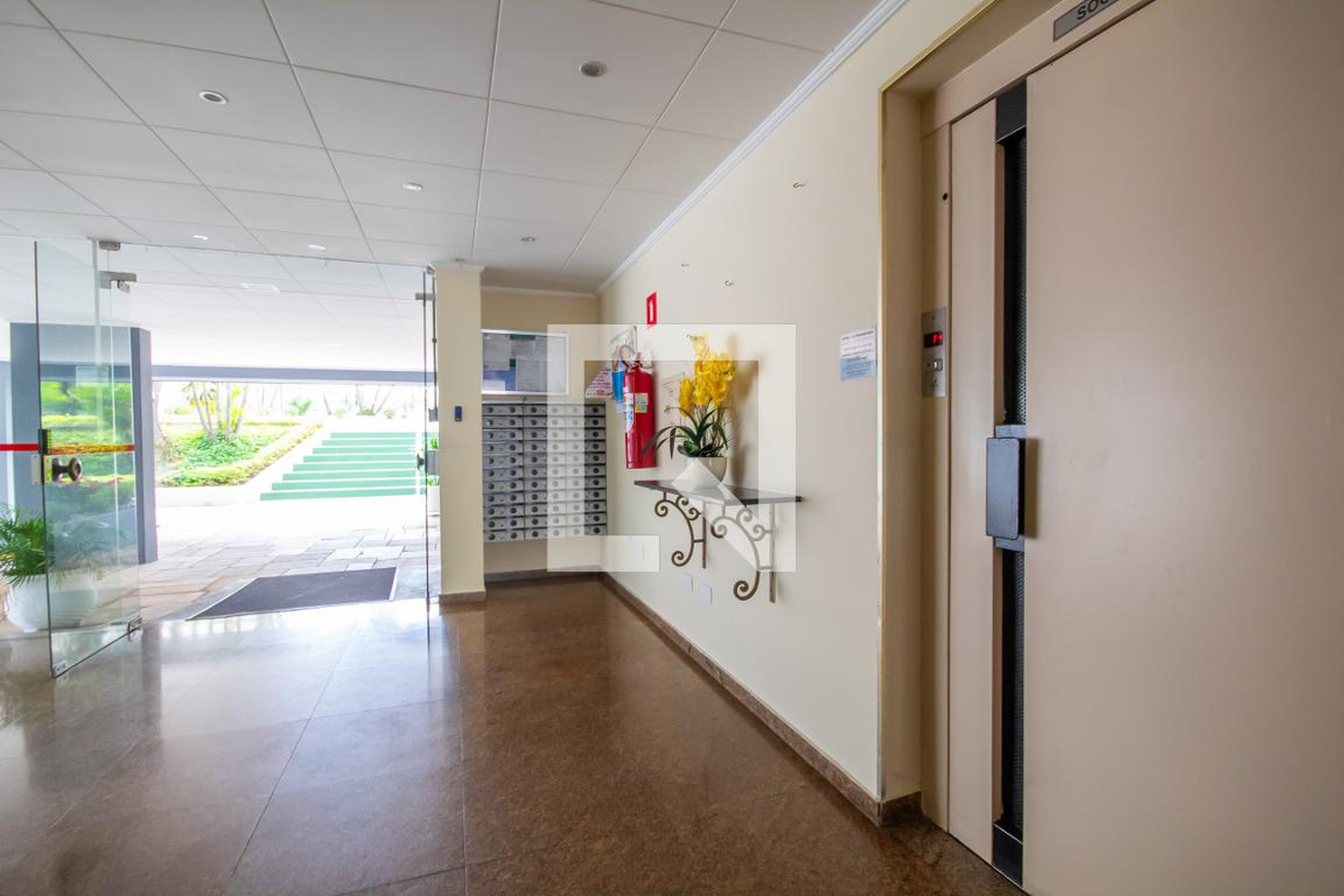 Hall de entrada - Residencial Vila Yara