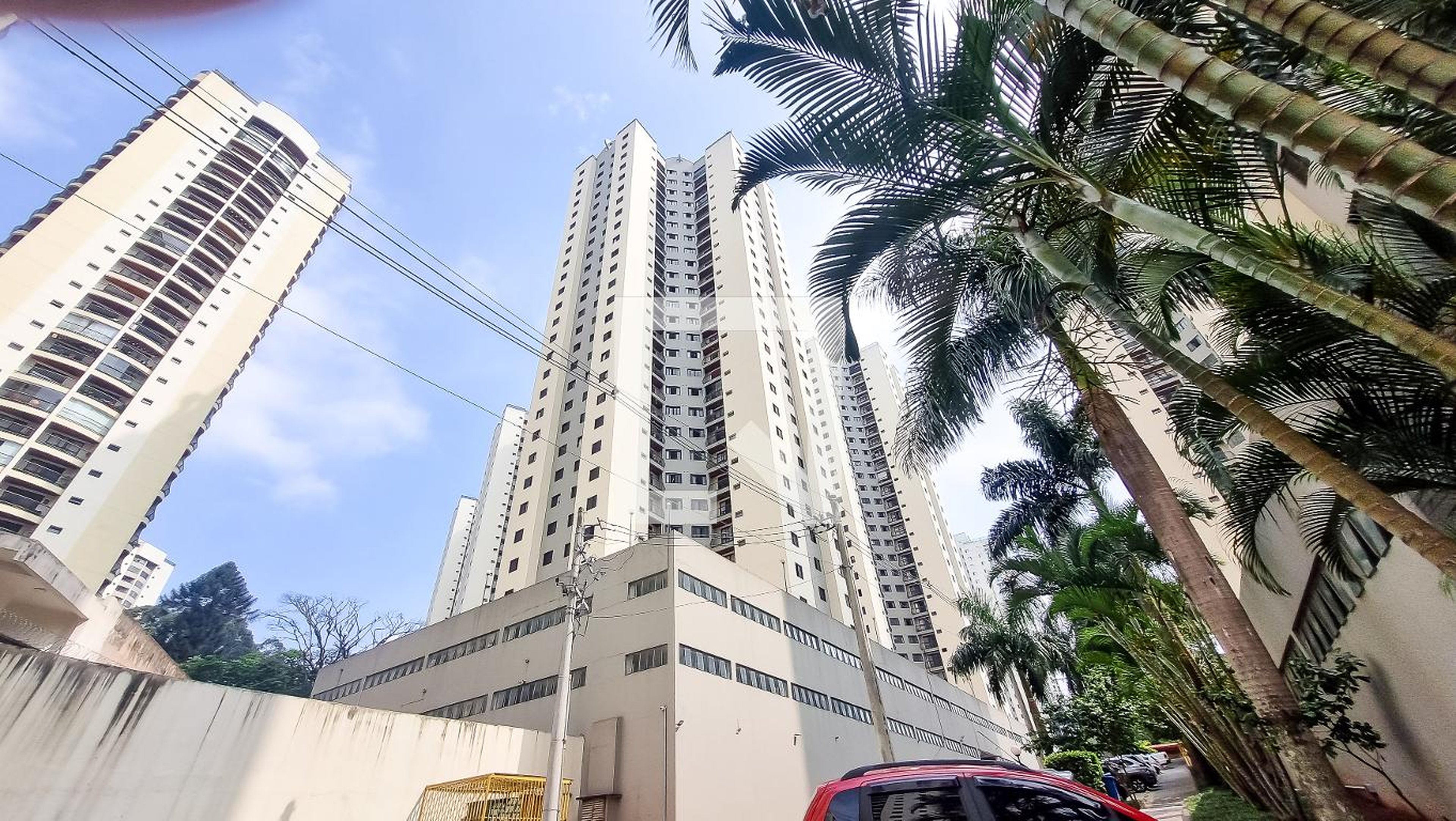 Fachada Condomínio Pitangueiras 1