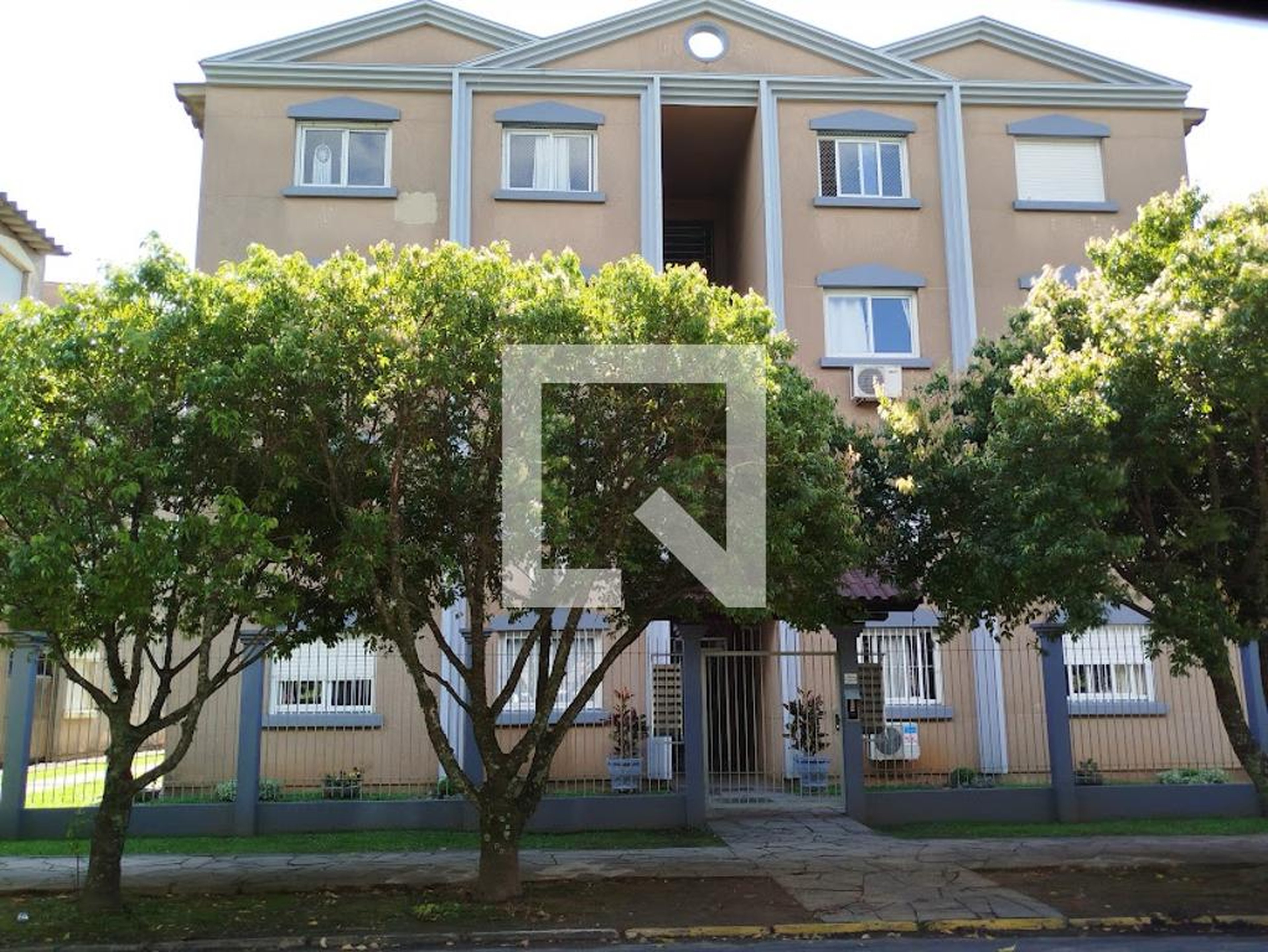 Fachada Condomínio em Avenida Doutor Mario Sperb, 200