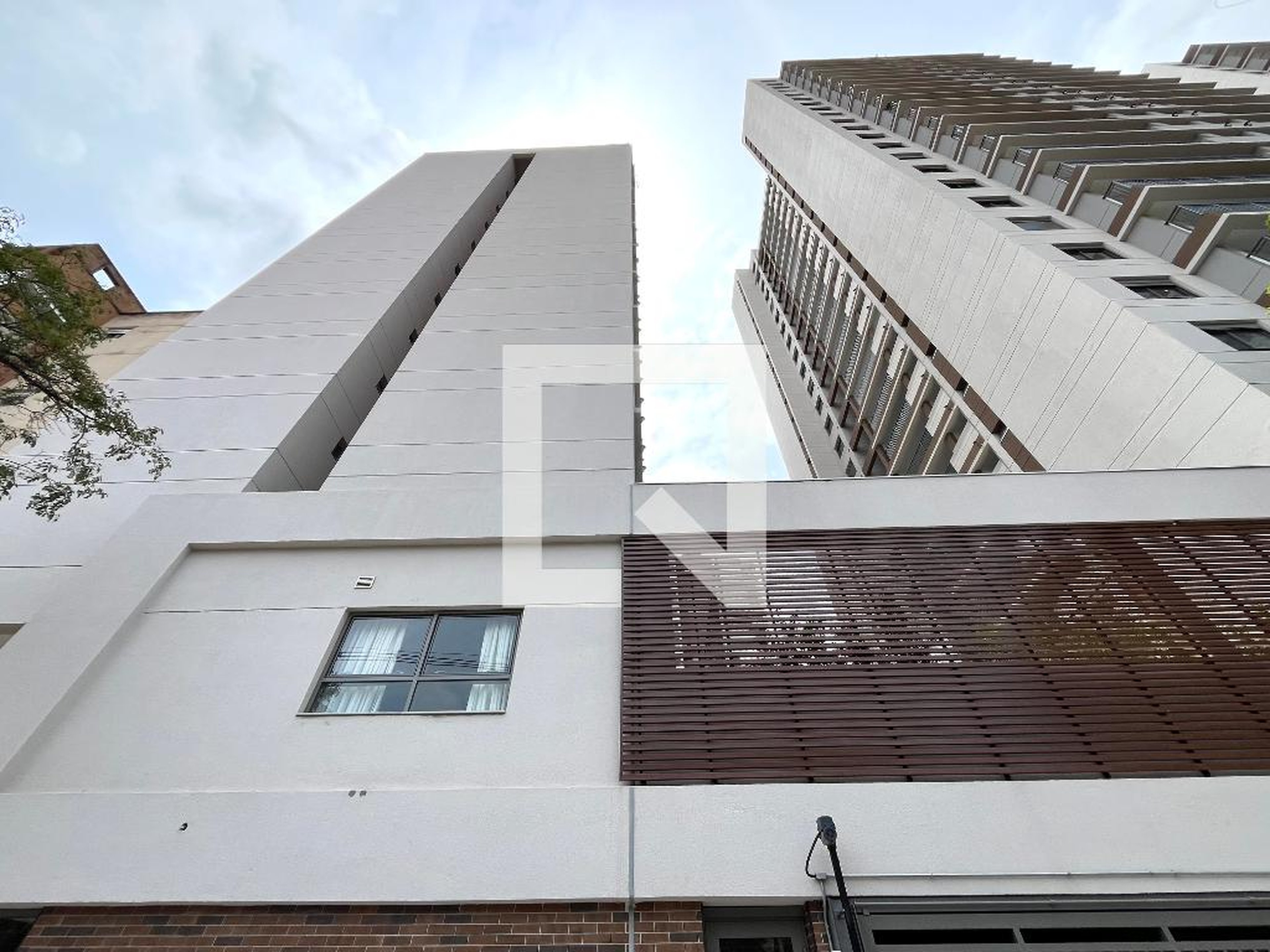 Fachada Condomínio em Rua Ossian Terceiro Teles, 195