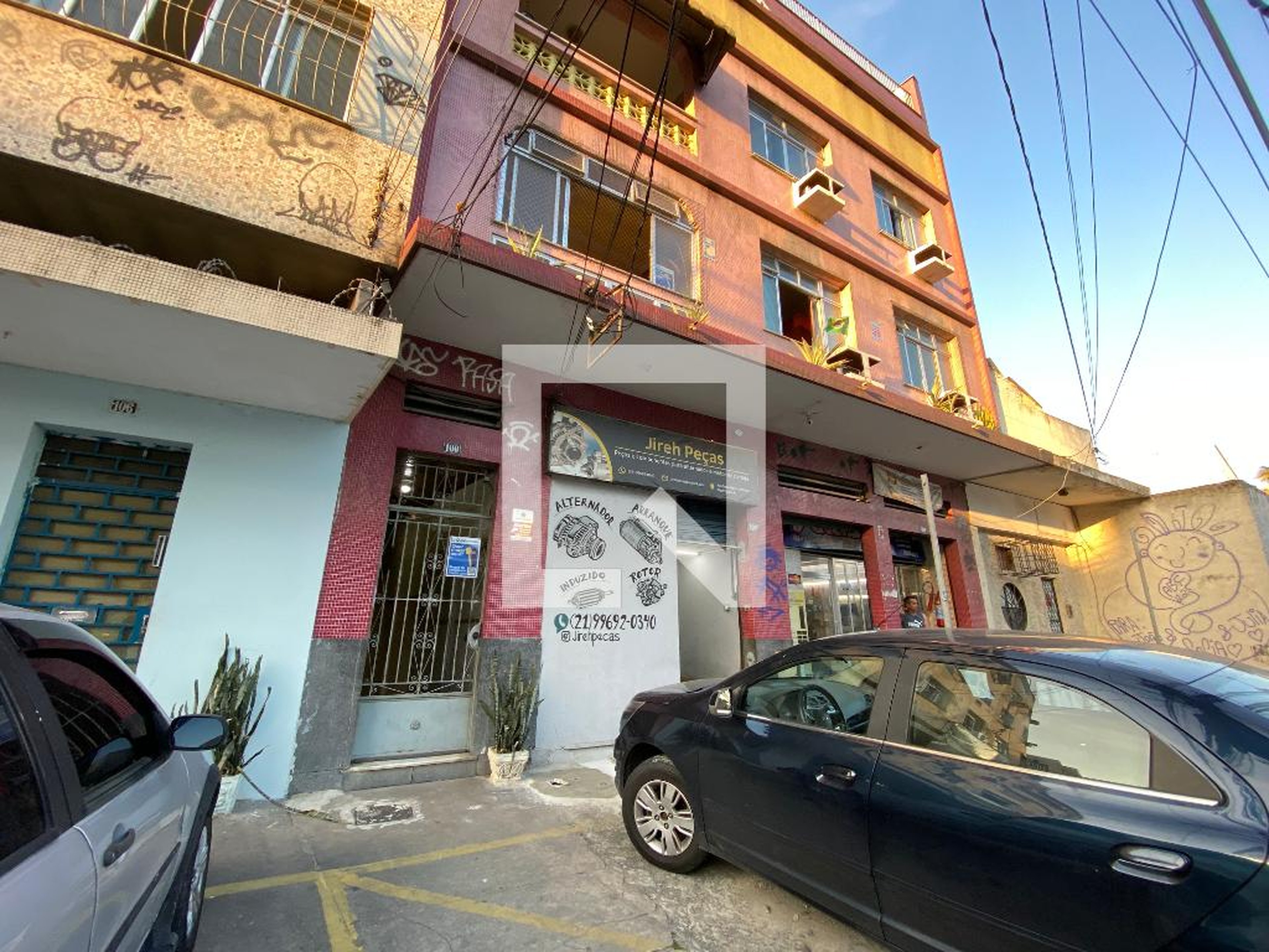 Fachada Condomínio em Rua Santa Mariana, 100