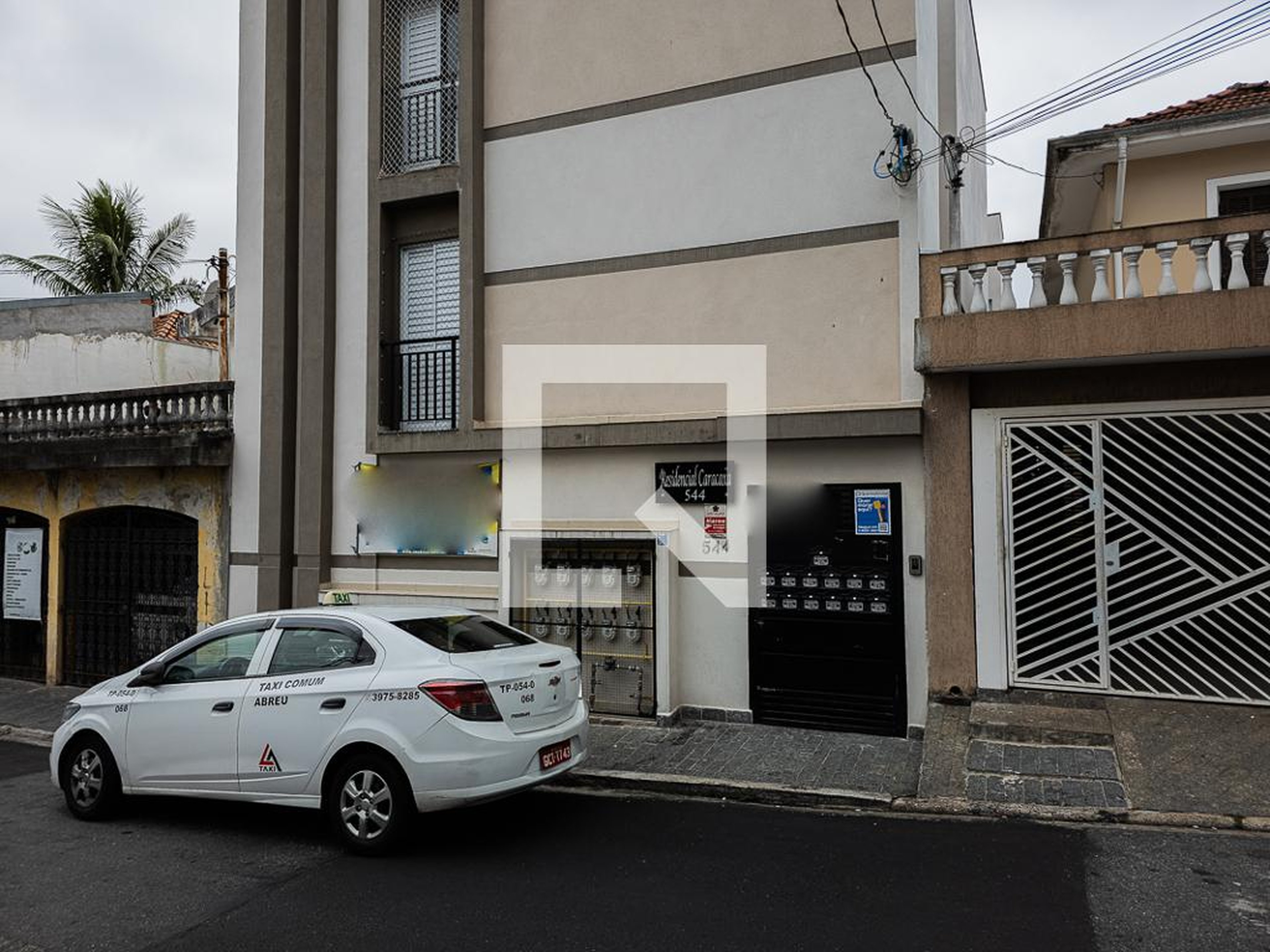 Fachada Condomínio em Rua Caracaxá, 544