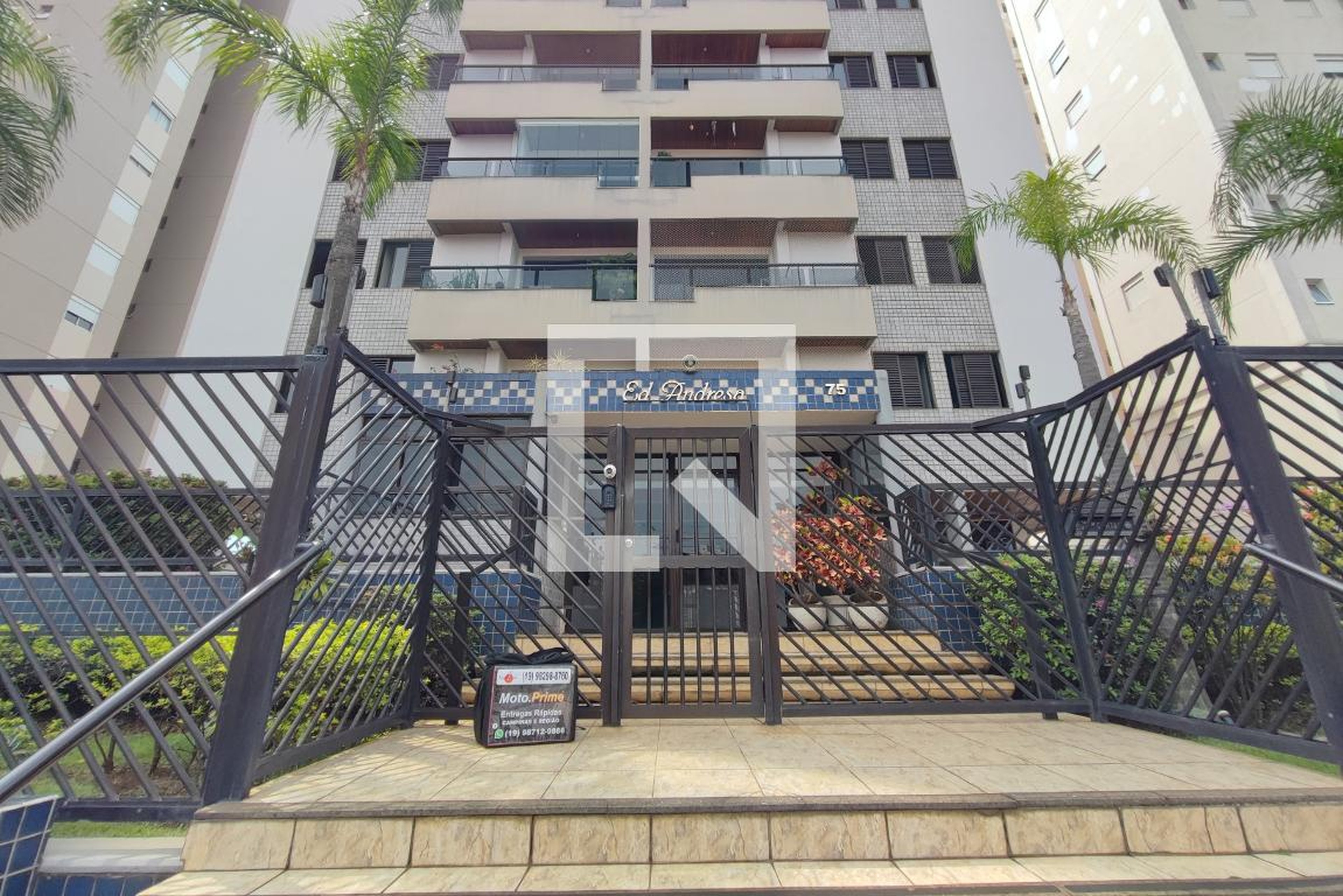 Fachada do Condomínio Condomínio em Rua Benedito Ferreira Marquês, 75