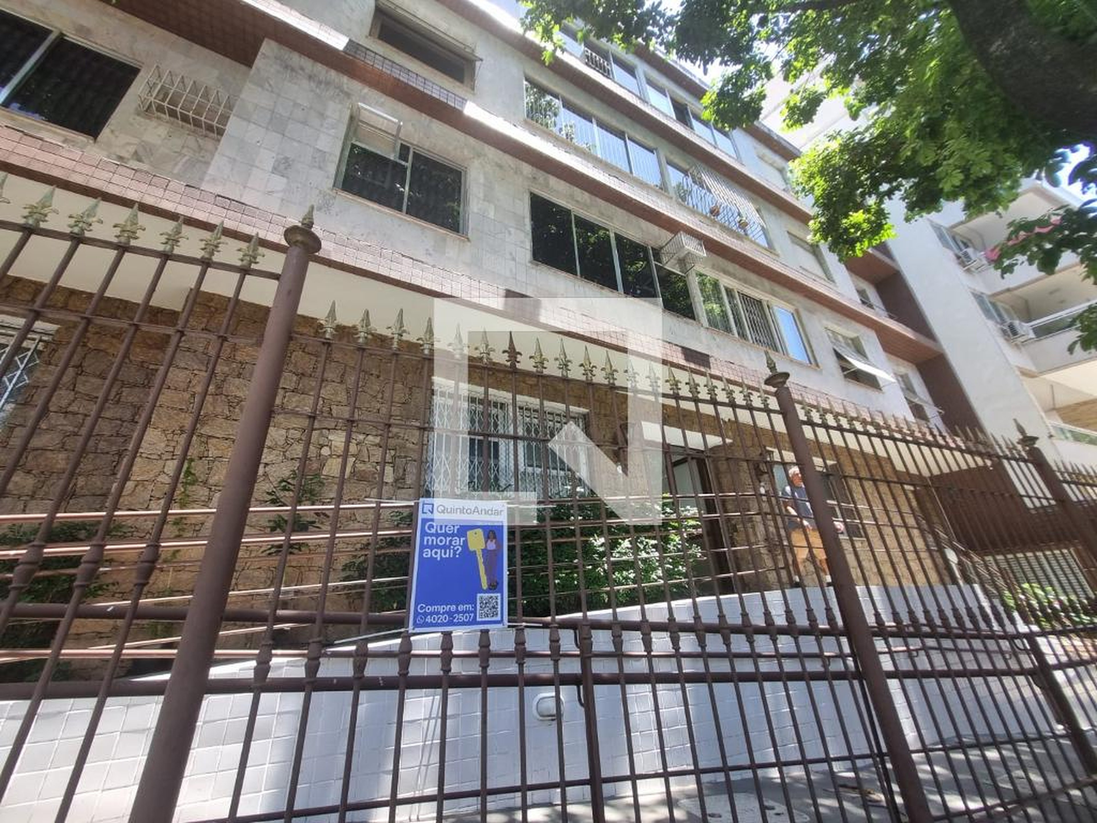 Fachada Condomínio em Rua Barão de Pirassinunga, 69