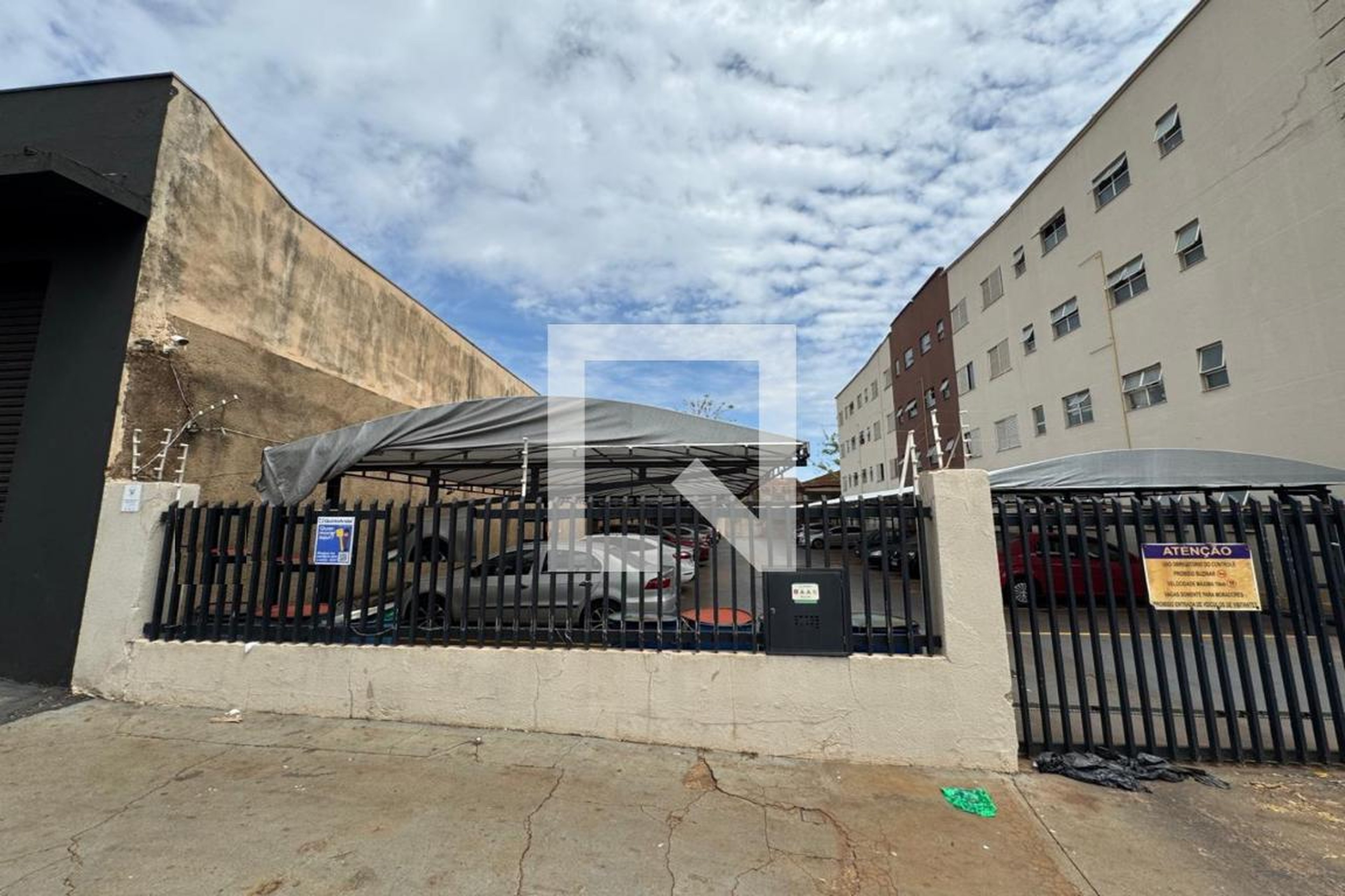 Fachada Edifício Leonardo da Vinci