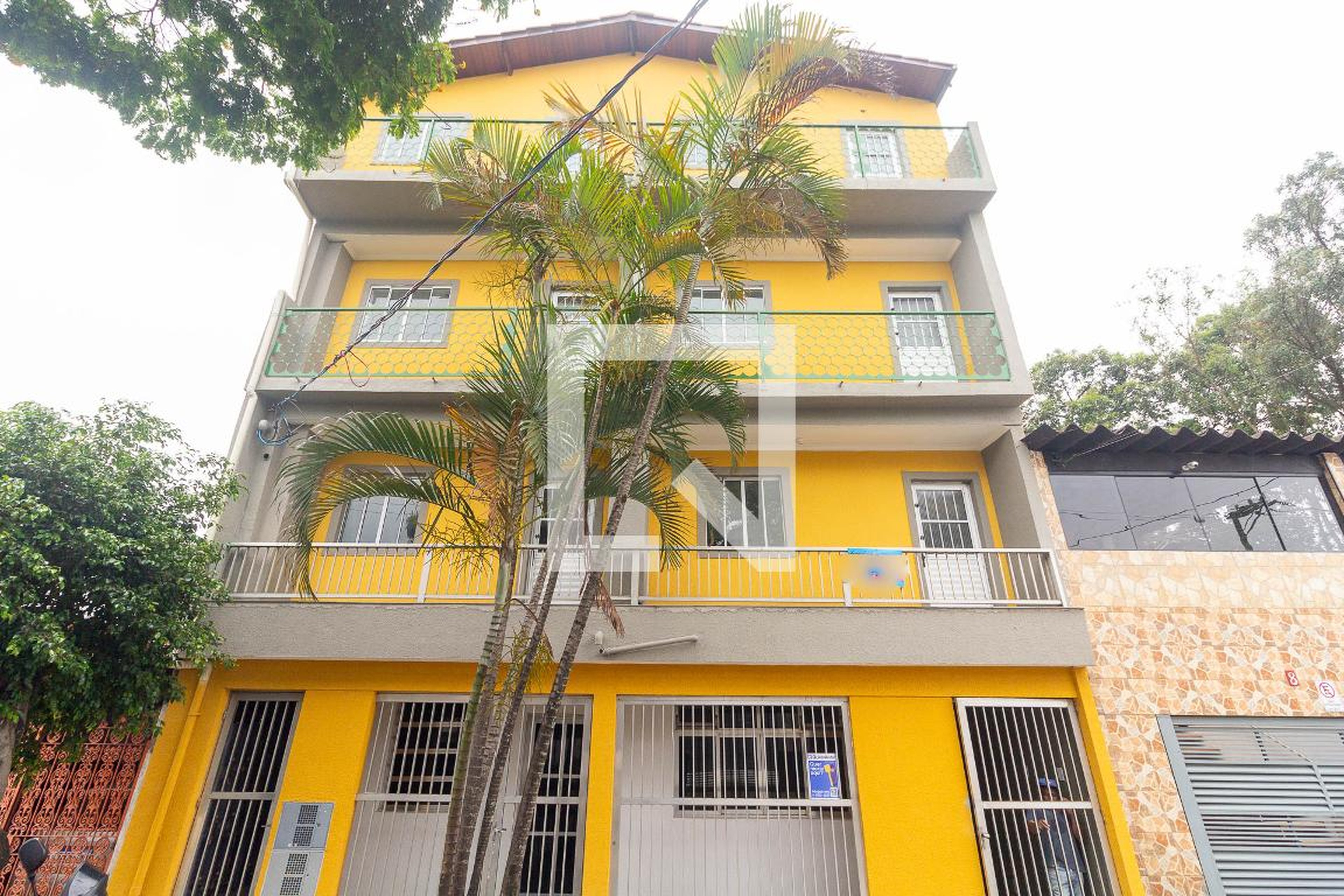 Fachada Condomínio em Rua Jacinto Estivão, 18