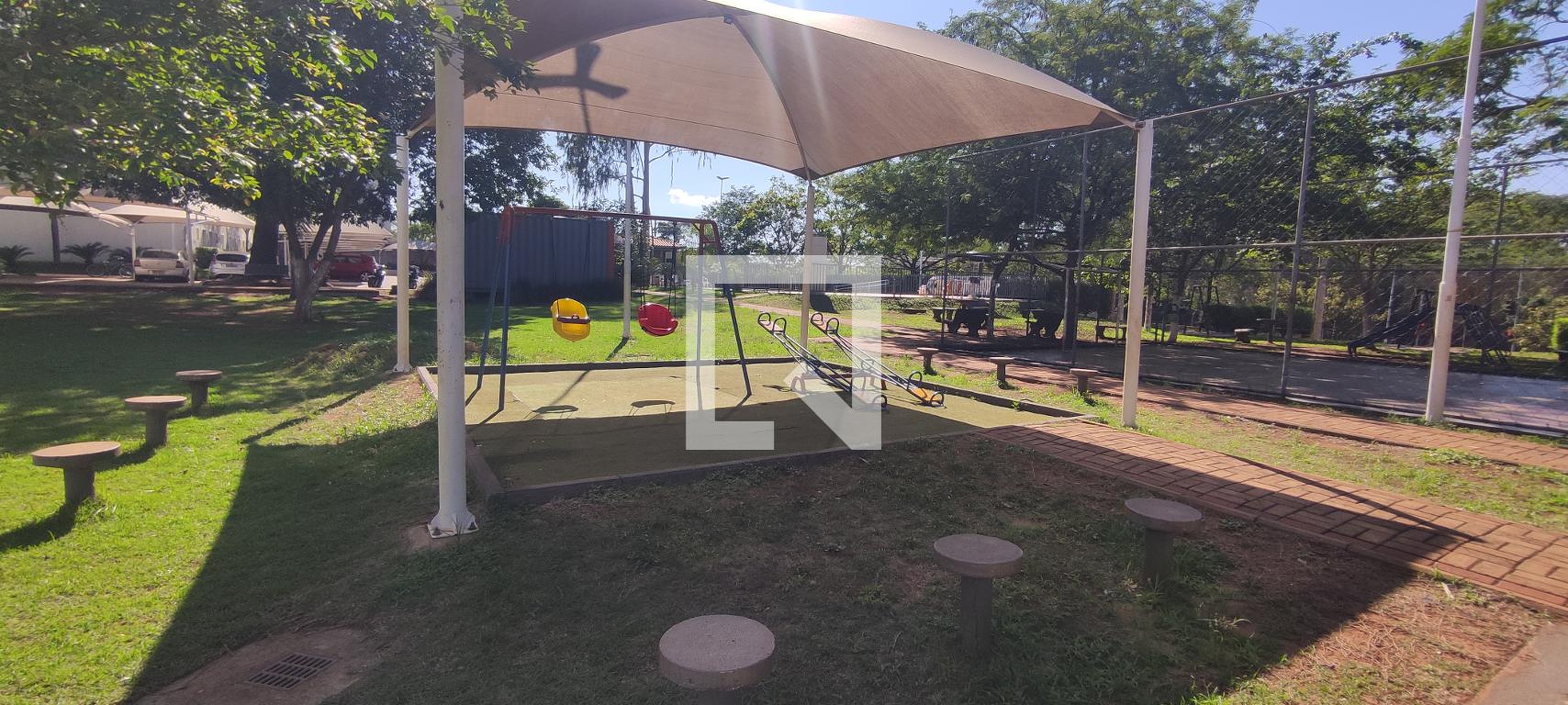 Playground Condomínio em Estrada Antônia Mugnatto Marincek, 2206