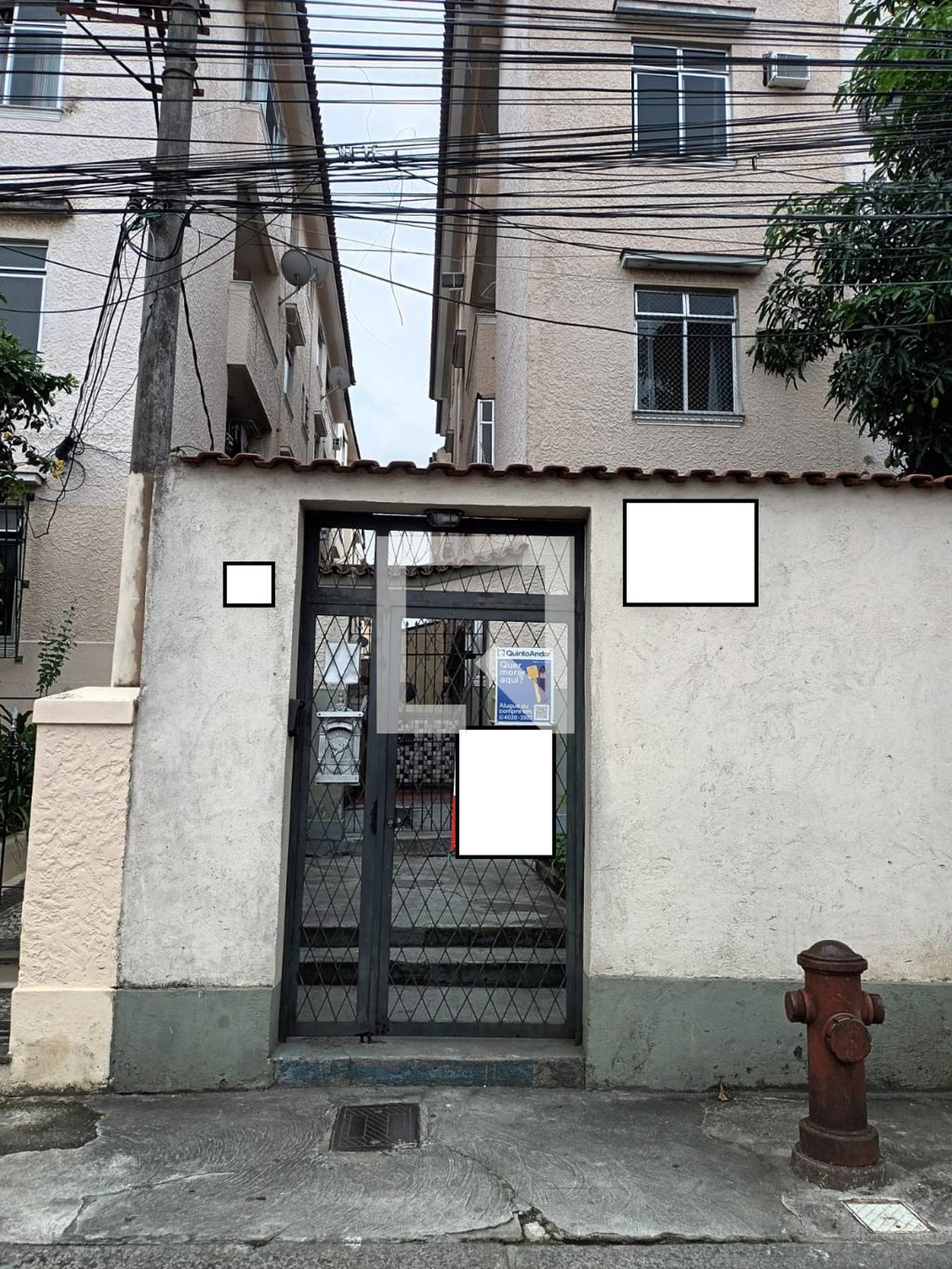 Fachada Condomínio em Rua Francisco Medeiros, 180