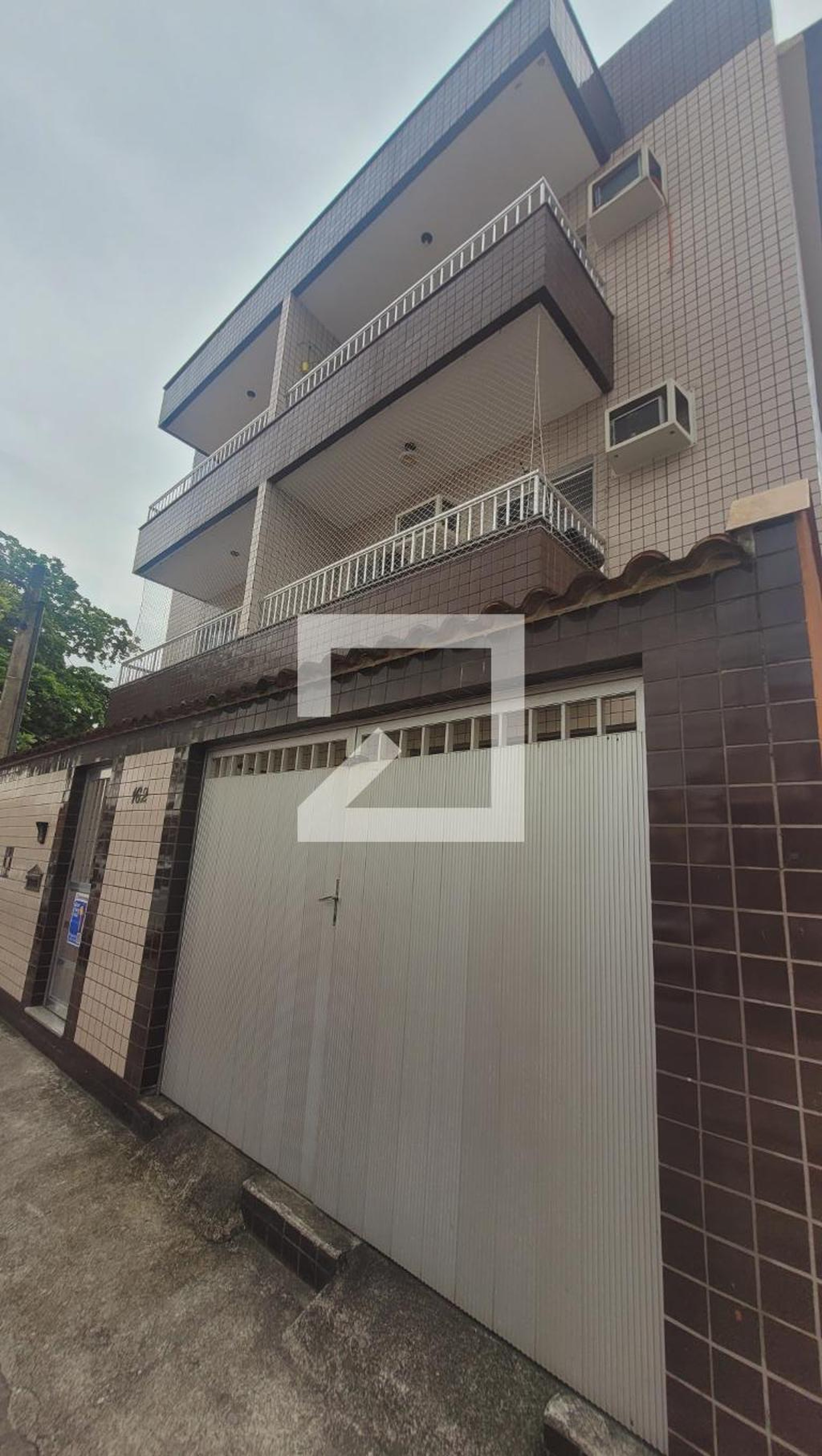 Fachada Condomínio em Rua Dona Clara, 162