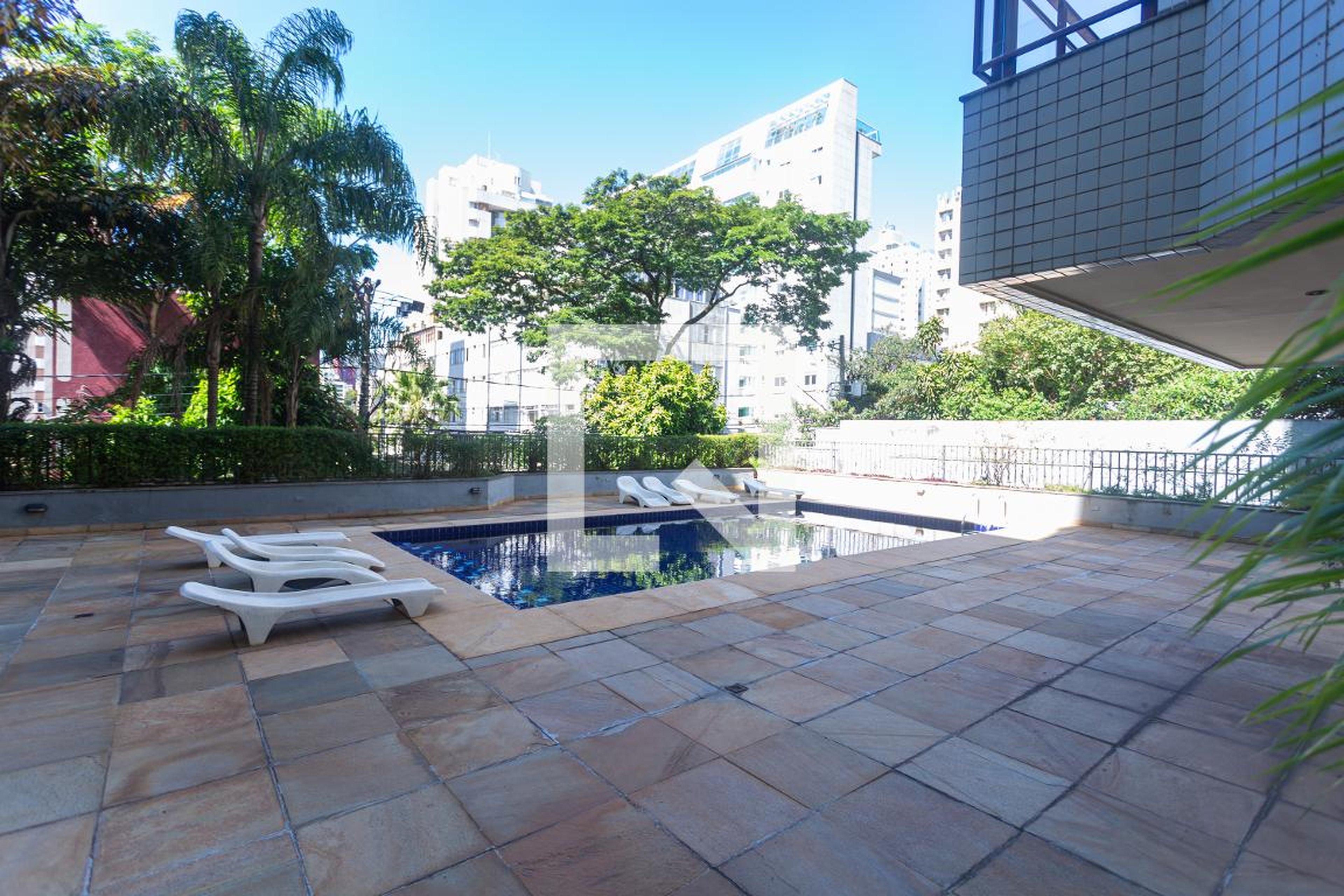 Área da Piscina - Carangola