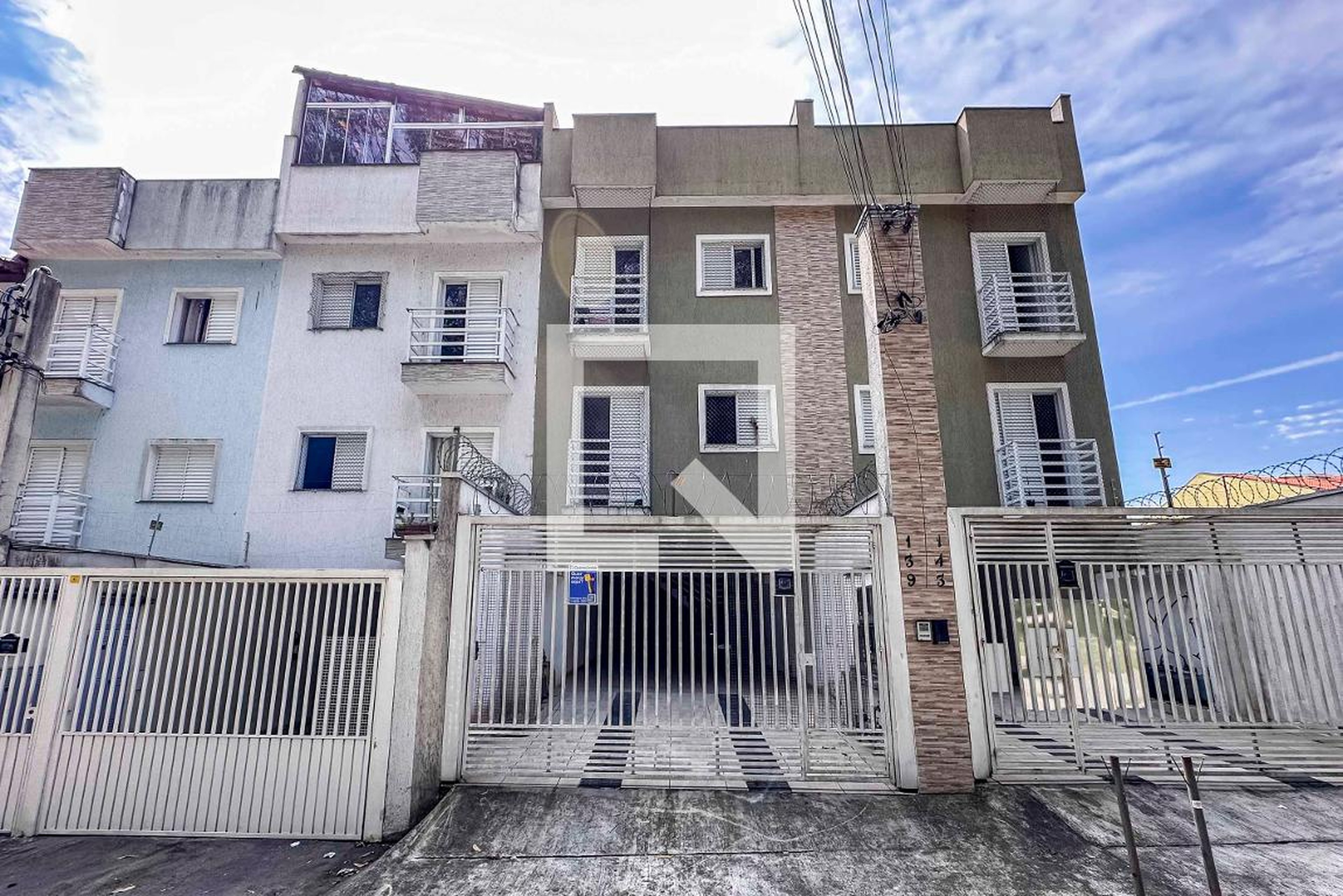 Fachada Condomínio em Rua Bento José Rodrigues da Silva, 139