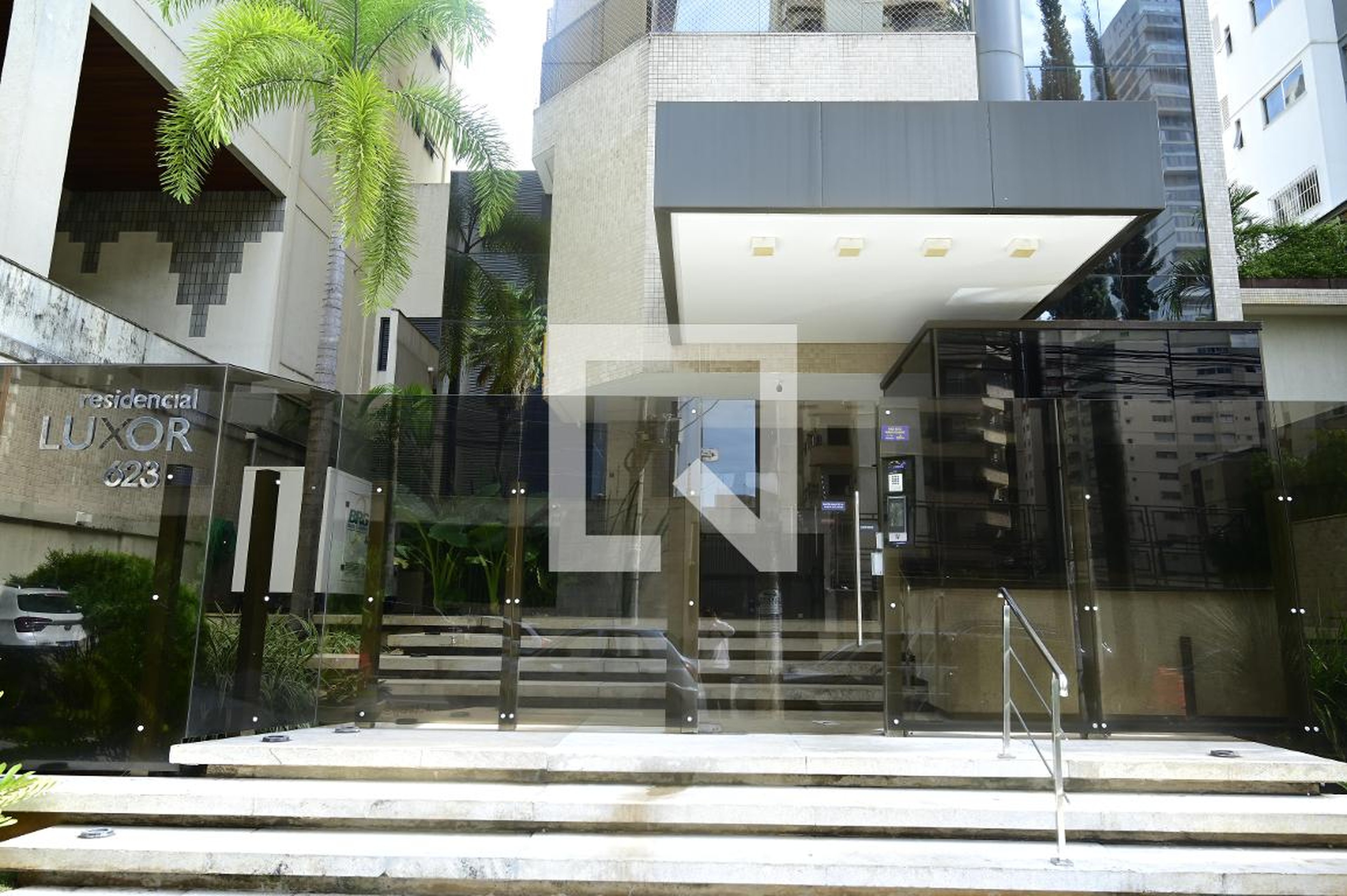 Fachada Condomínio em Rua T 62, 623