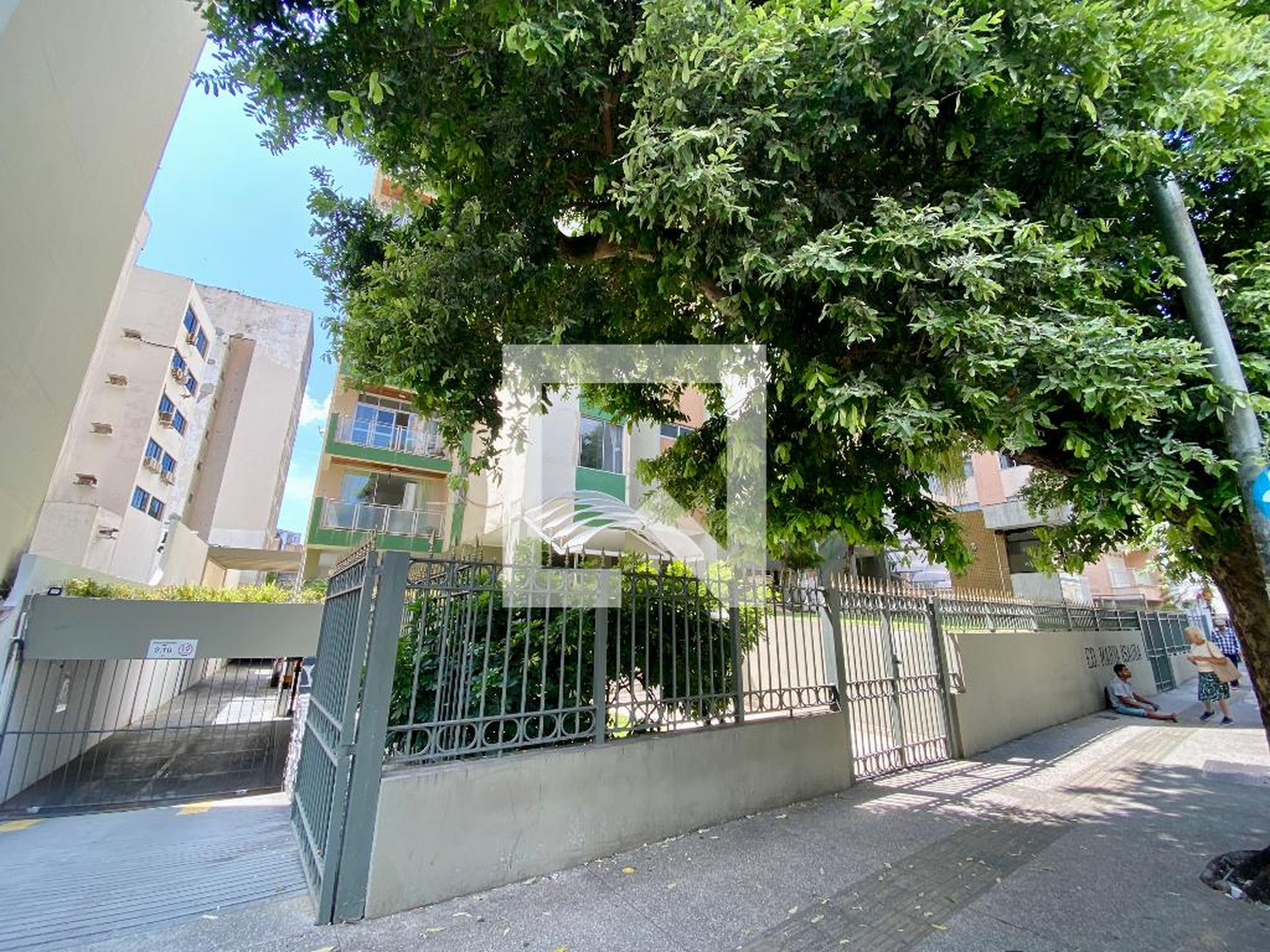 Fachada Condomínio em Rua João das Botas, 11