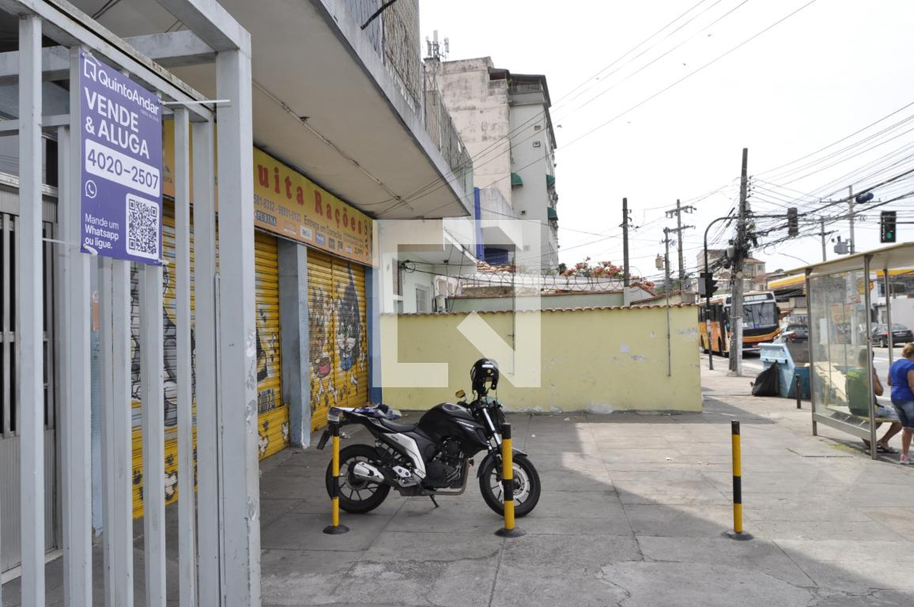 Fachada Condomínio em Rua Lino Teixeira, 270